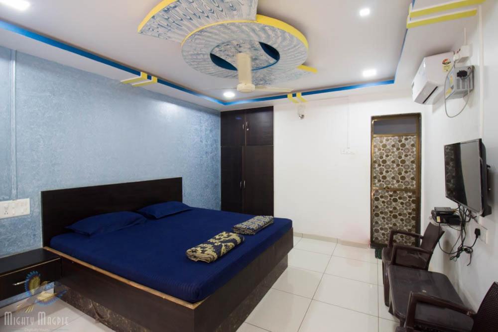 GURUGANESH HOMESTAY