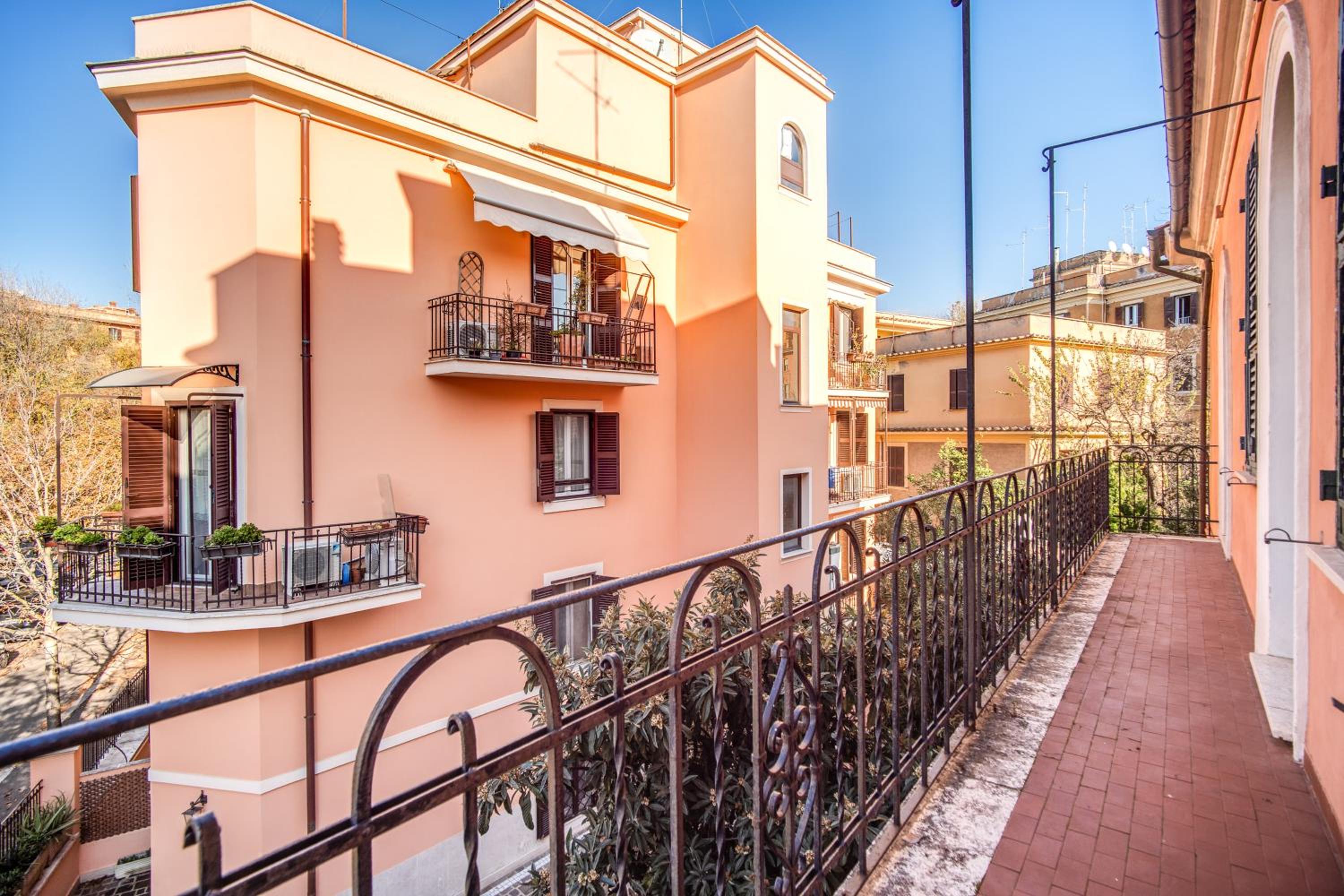 Quiet flat near Circo Massimo, FAO & Caracalla