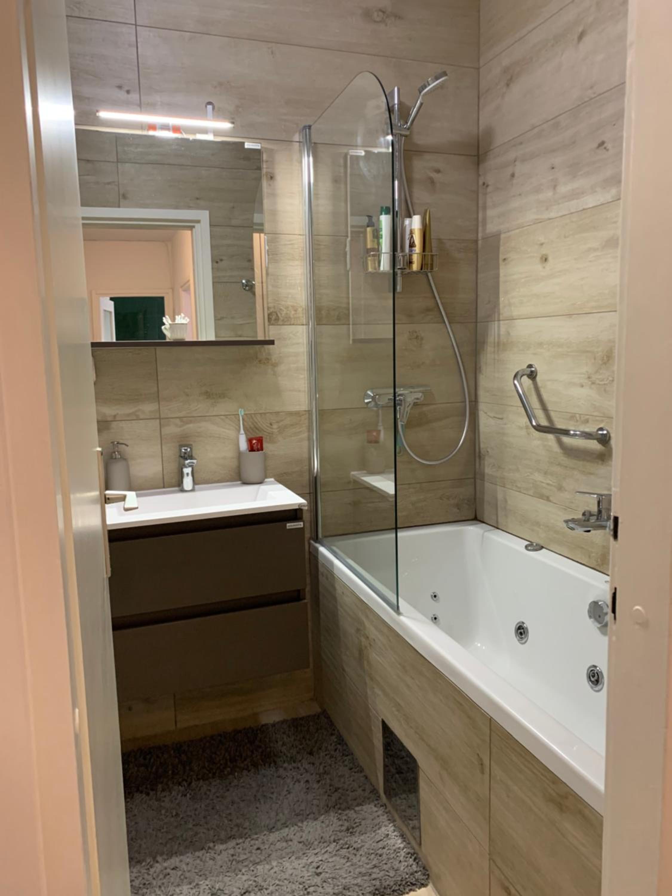Gallery Apartment with jacuzzi RESTEK view 3