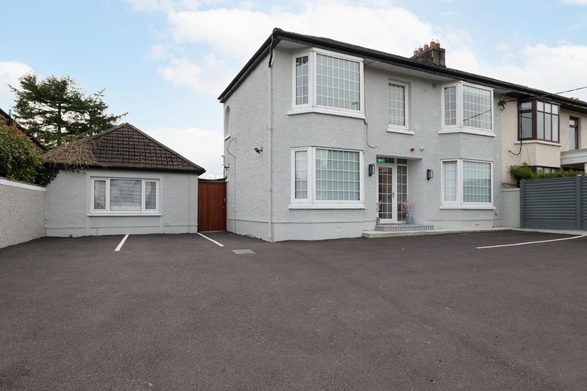 Hotel Belvedere House Cork Guest House - Image 1