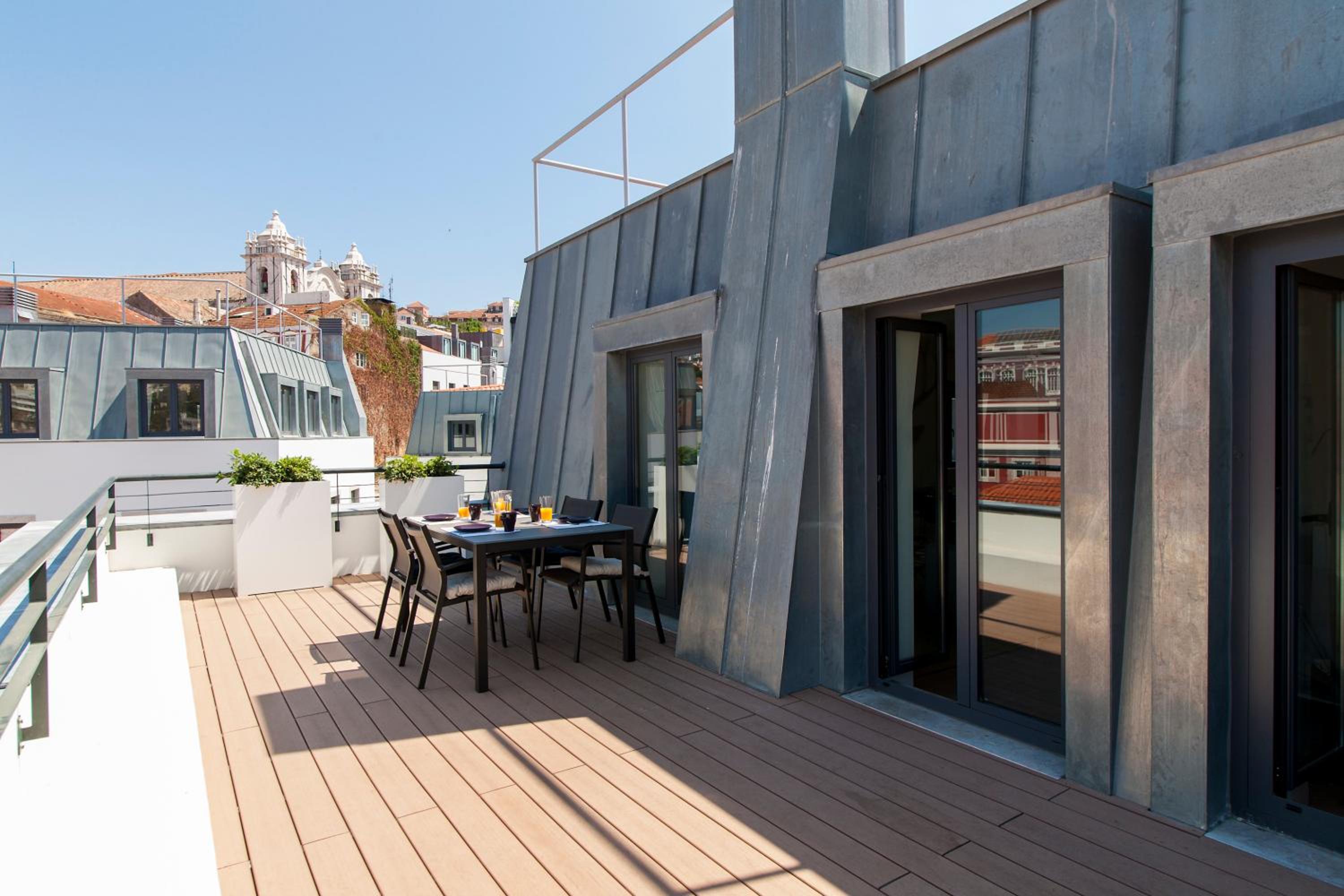 GuestReady - Central stylish home with parking view 3