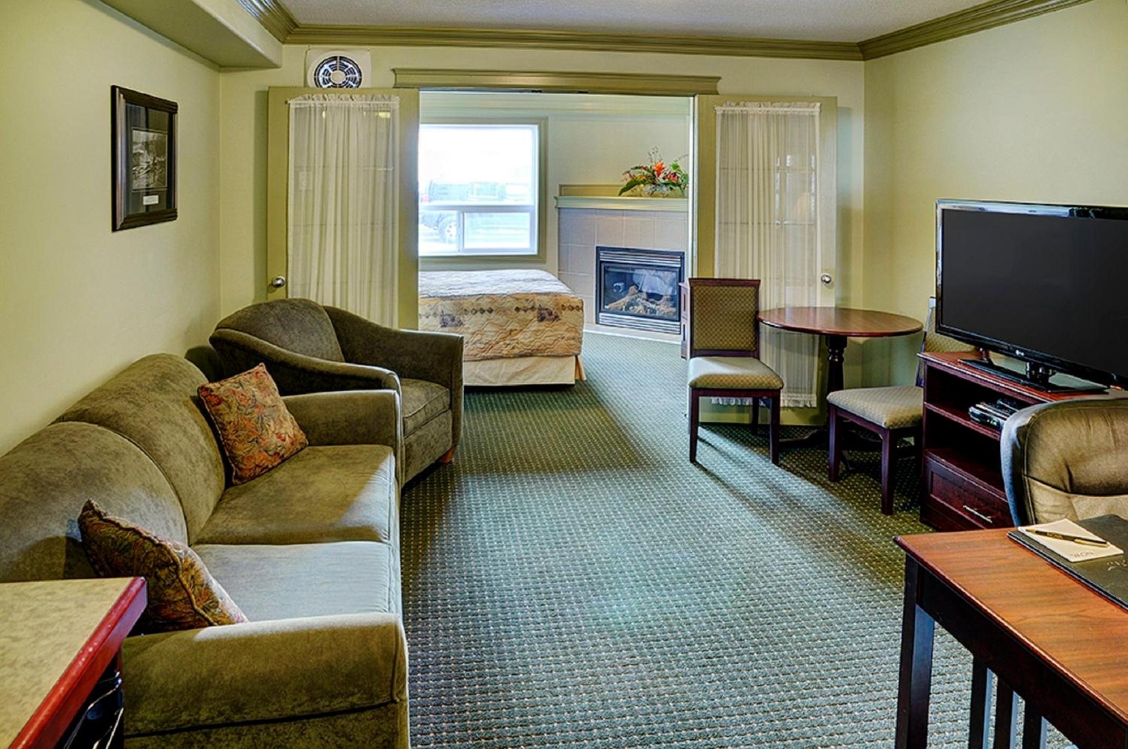 Edson Vacations - Nova Inn Edson - Property Image 11