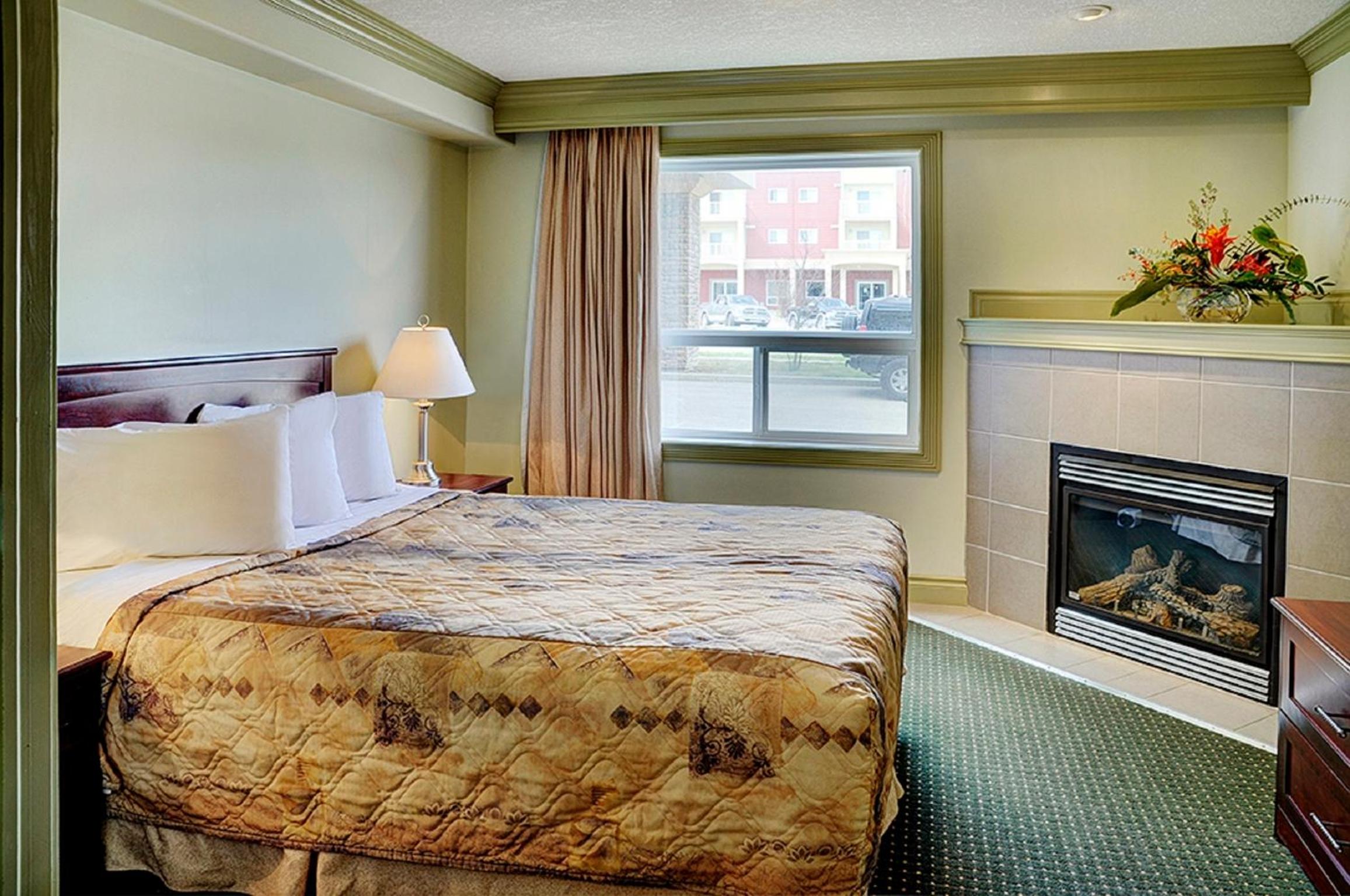 Edson Vacations - Nova Inn Edson - Property Image 8