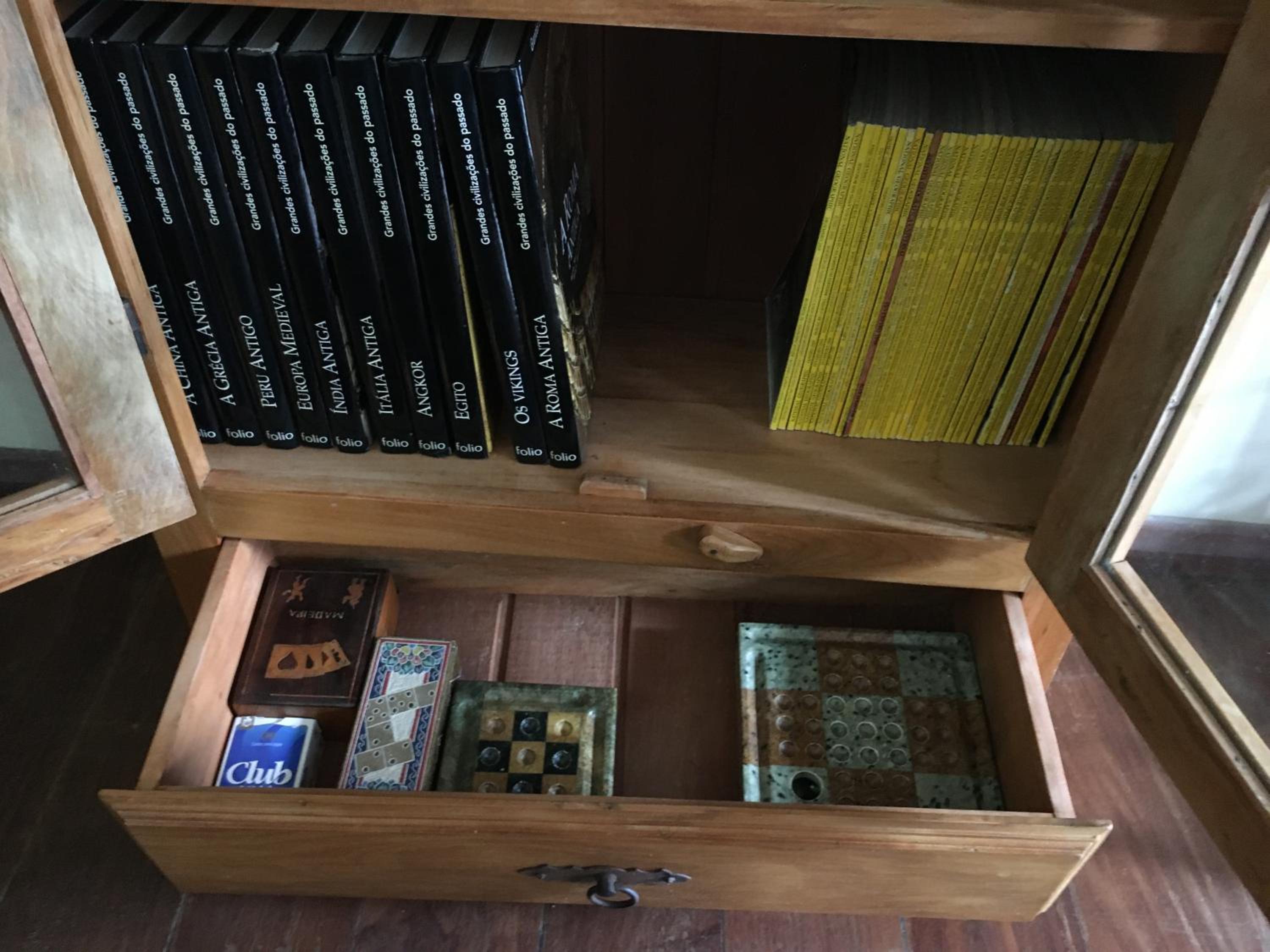 CASA RAIZ cama, café e prosa