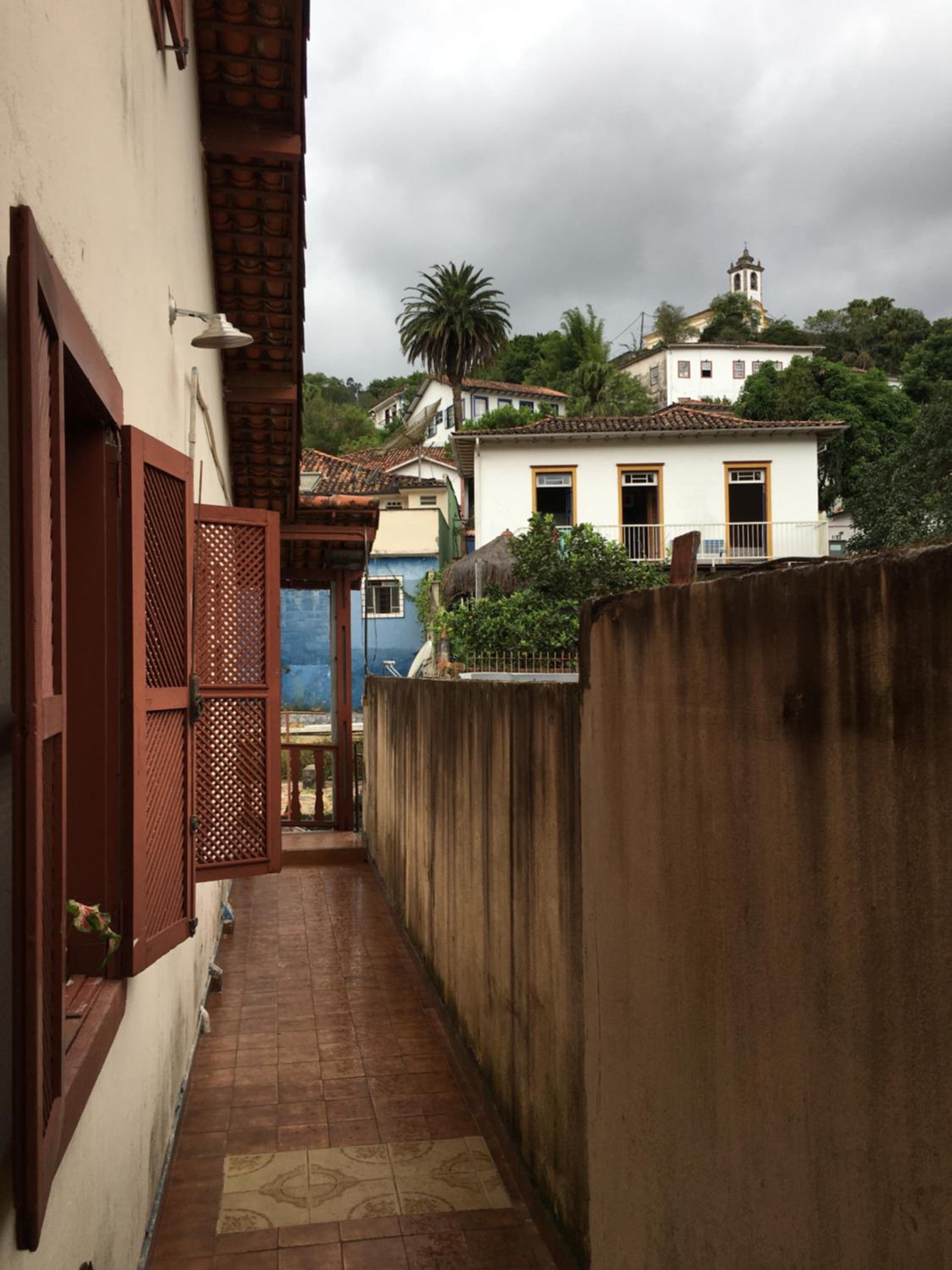 CASA RAIZ cama, café e prosa