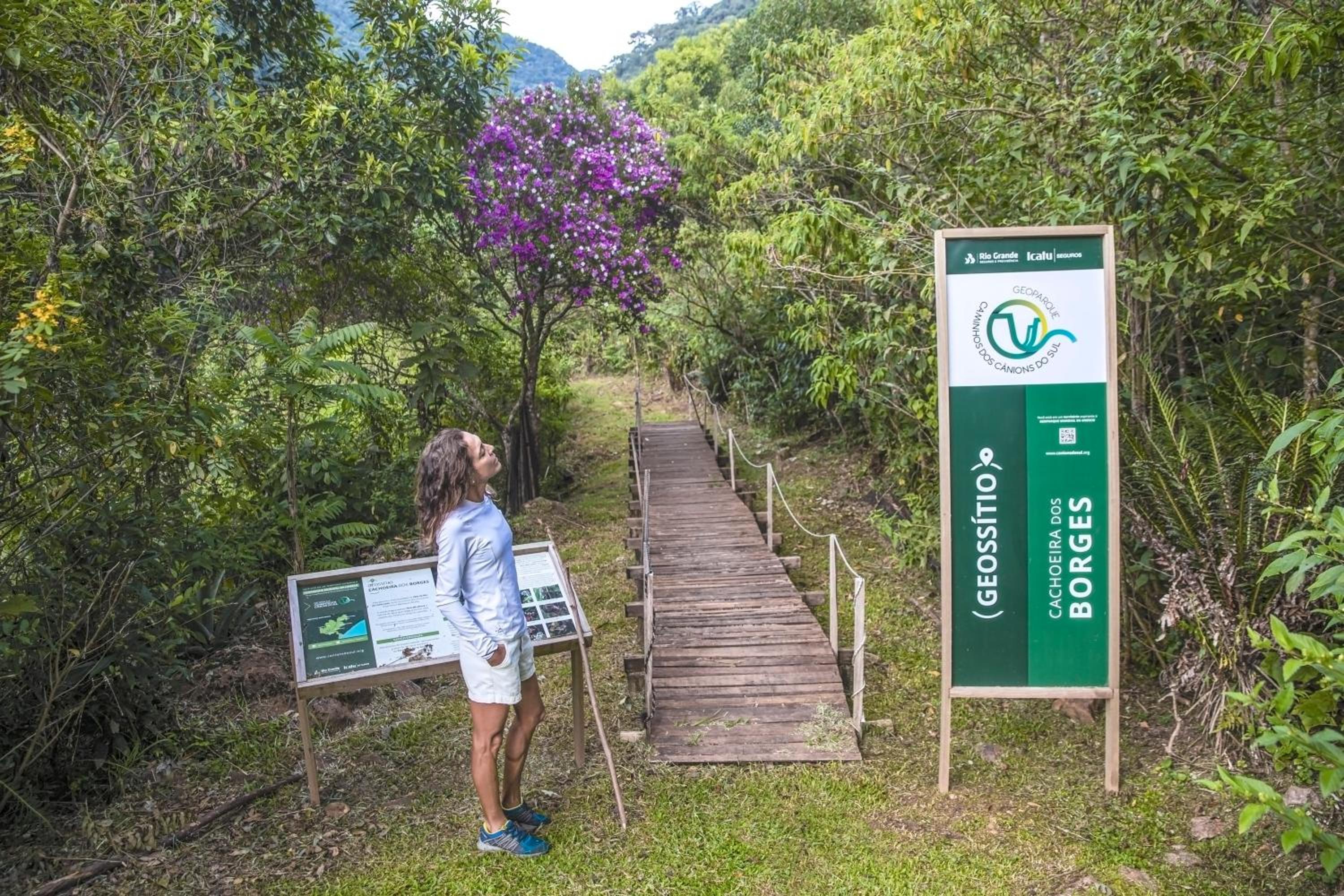 Cachoeira dos Borges Cabanas e Parque