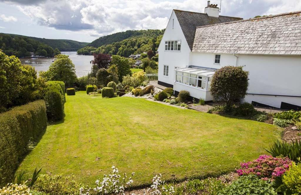 Pipiriki - Spectacular views and outstanding garden in peaceful location view 2
