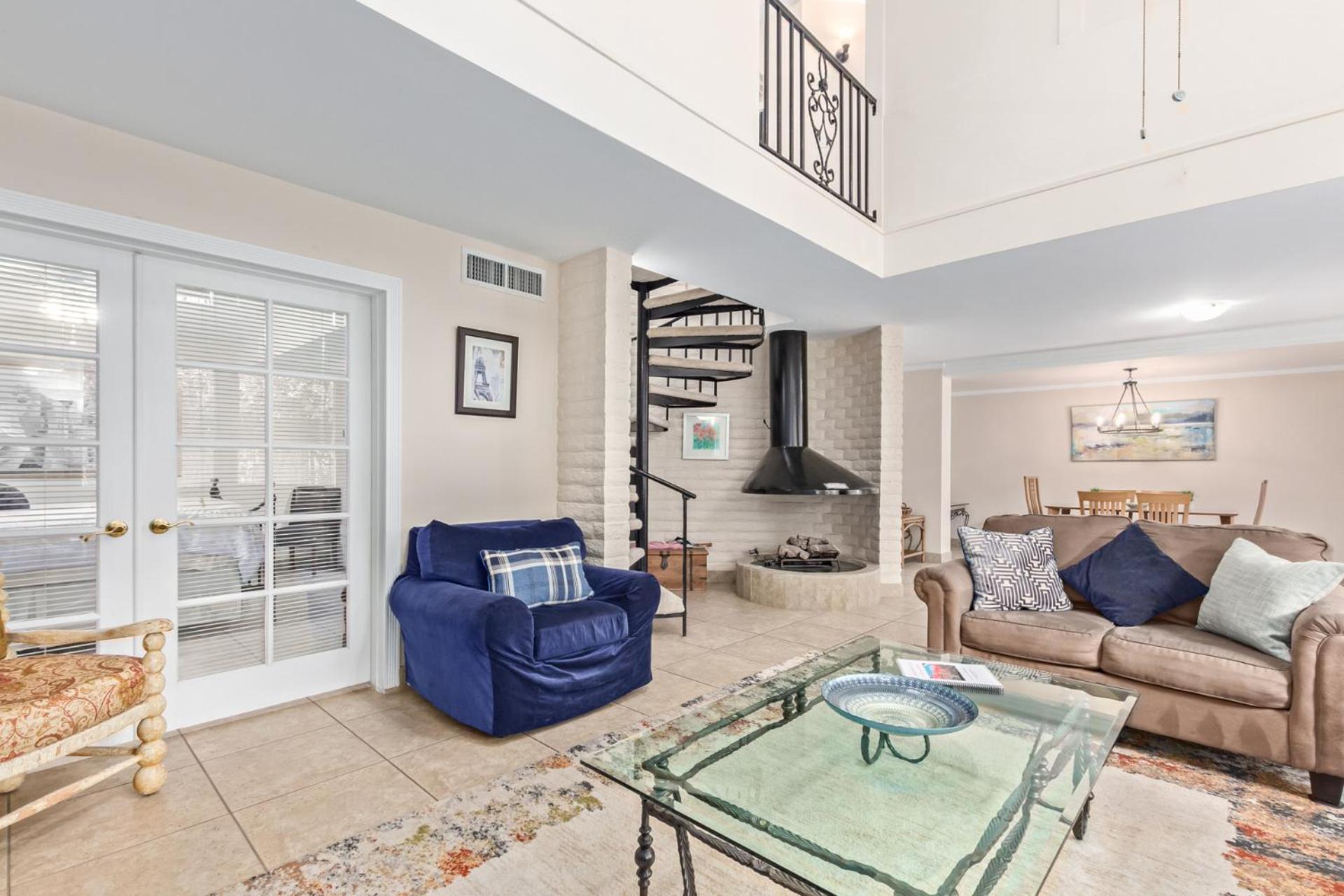 Desert Rose Villas - Spotless Three Bedroom Villa in the Heart of Scottsdale view 3