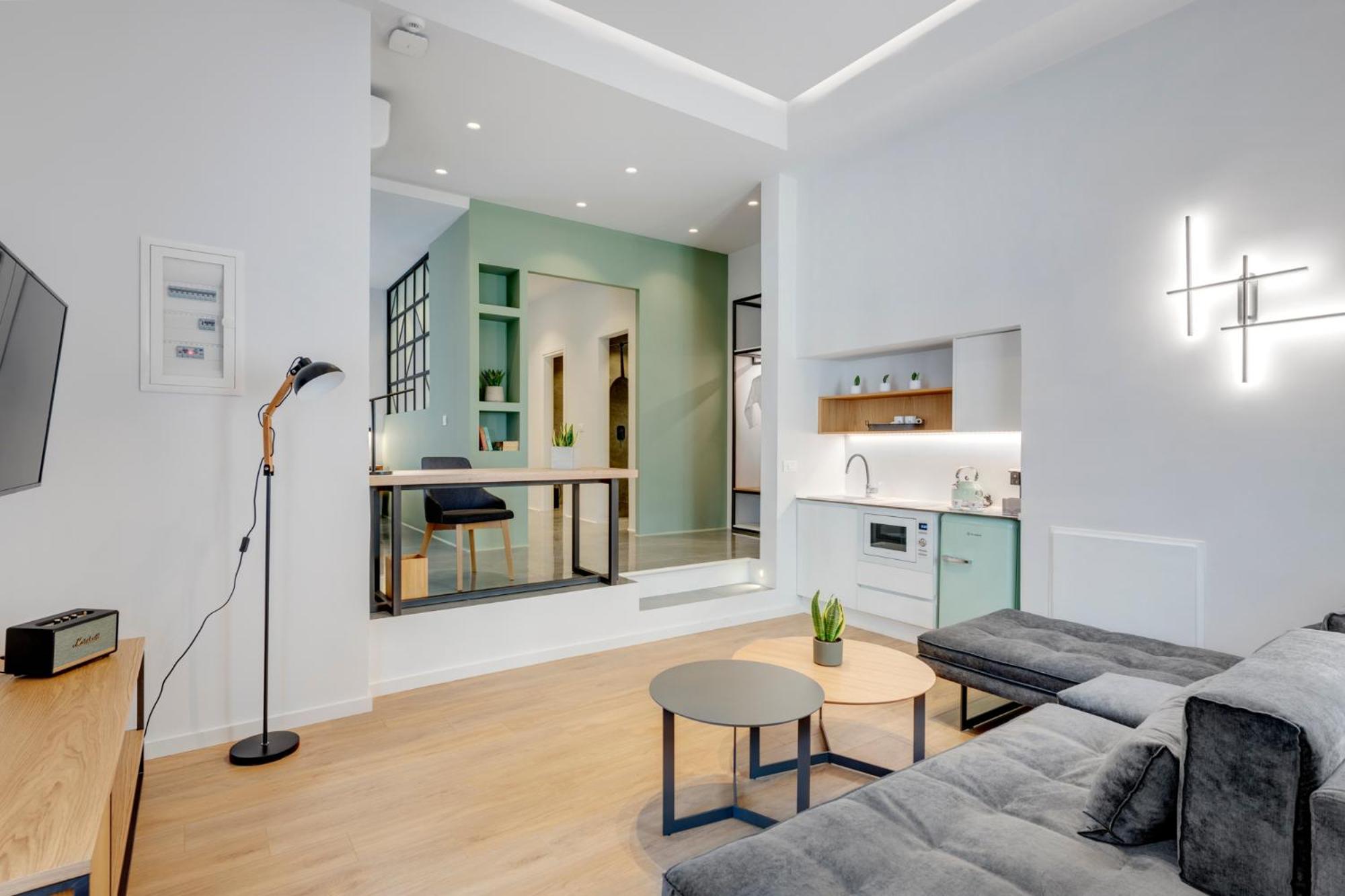 Times Elegant Rooms view 4