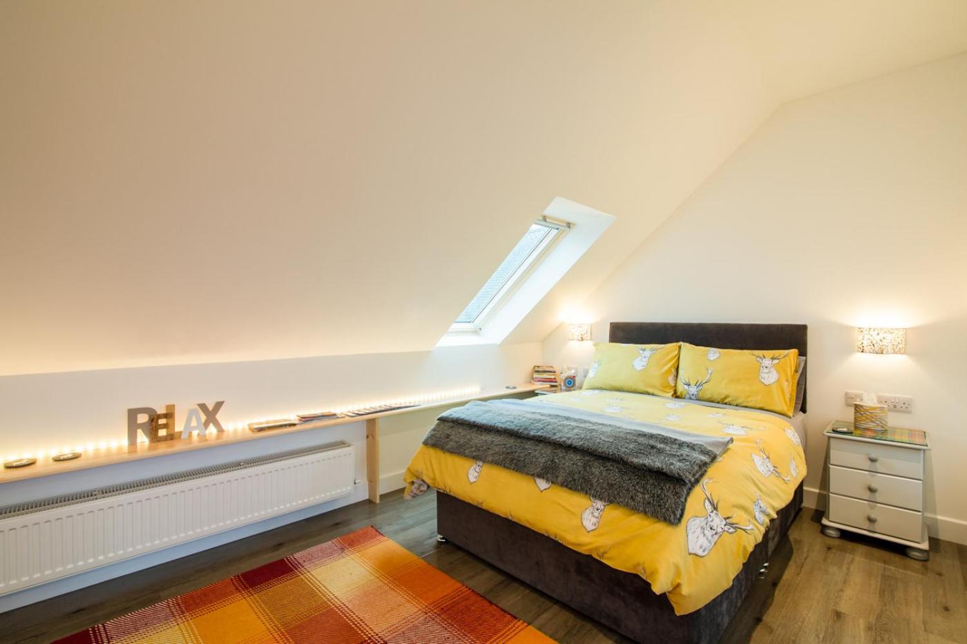 Allt Mor Rentals - Chalet with hot tub, And Studio Apartment no hot tub view 3