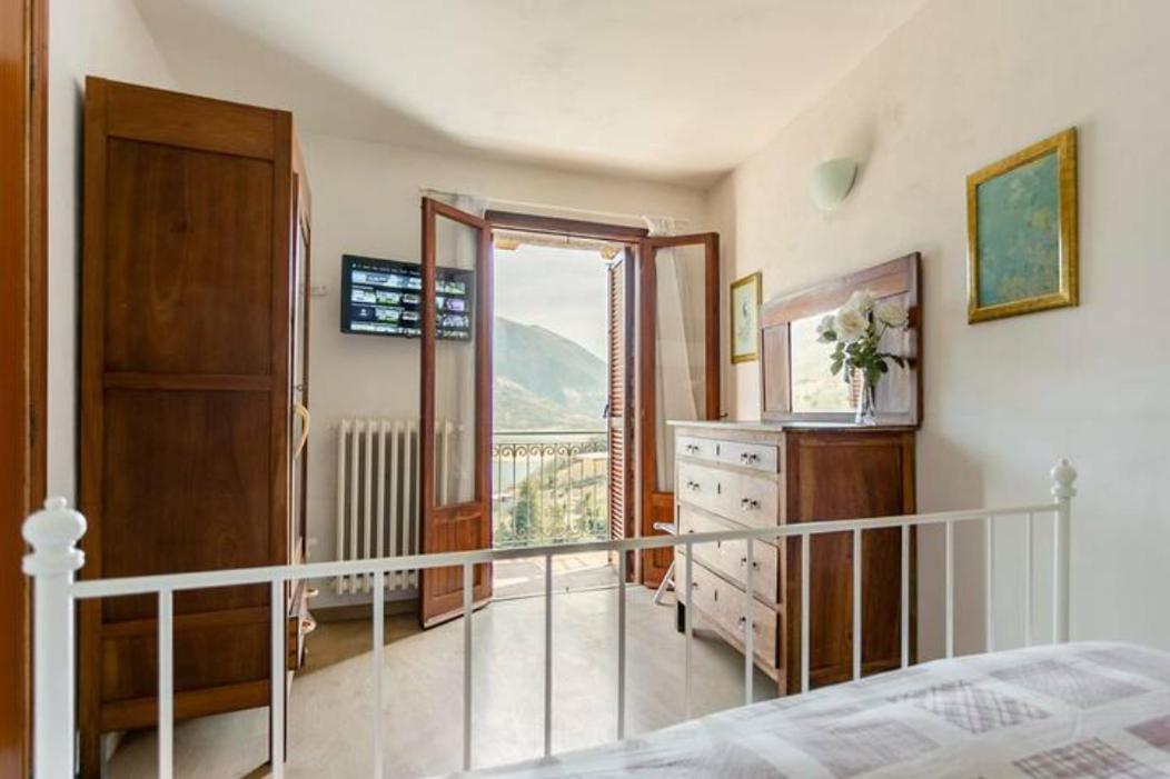 Casa con terrazzo vista Lago - LAKEHOLIDAY IT