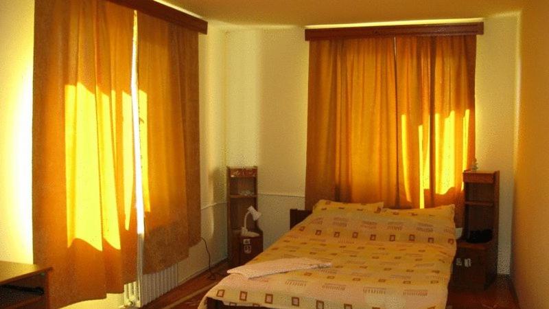 Photo 33