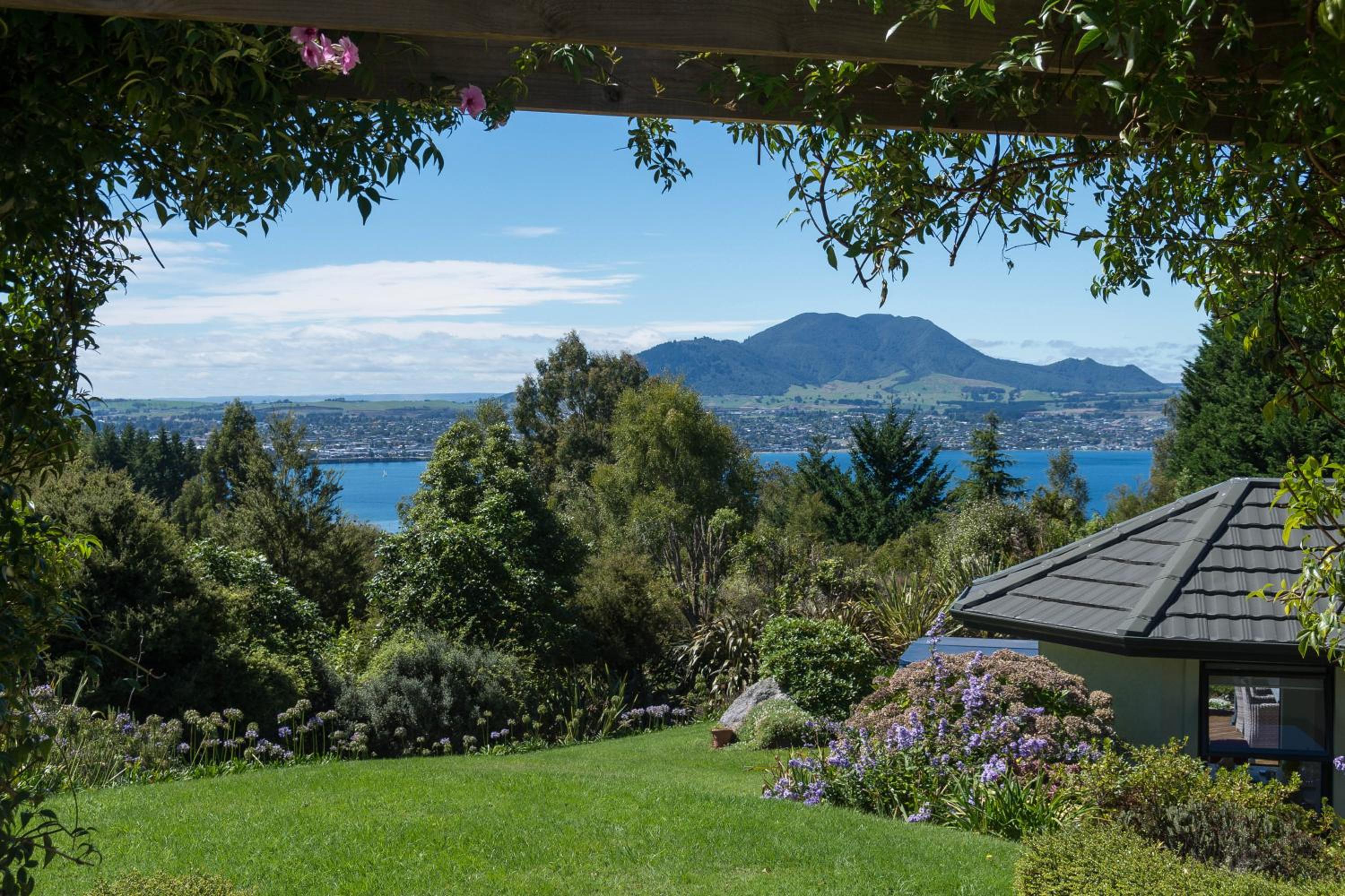 Acacia Heights - Garden Cottage - Taupo