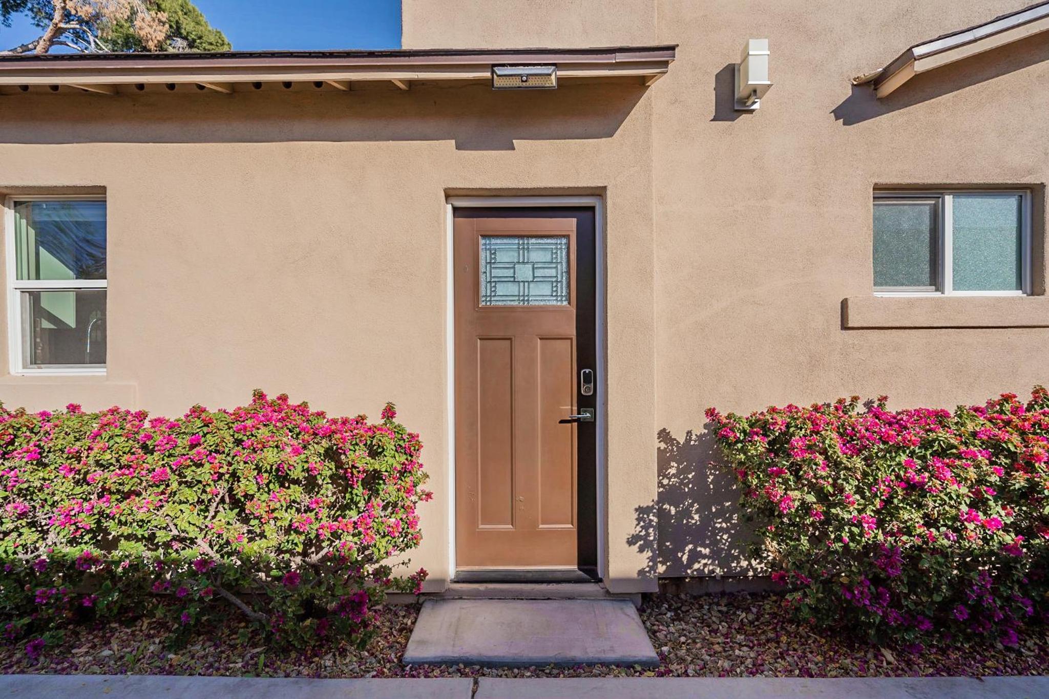 PHX Retreat Fully Remodeled Historic Home view 2