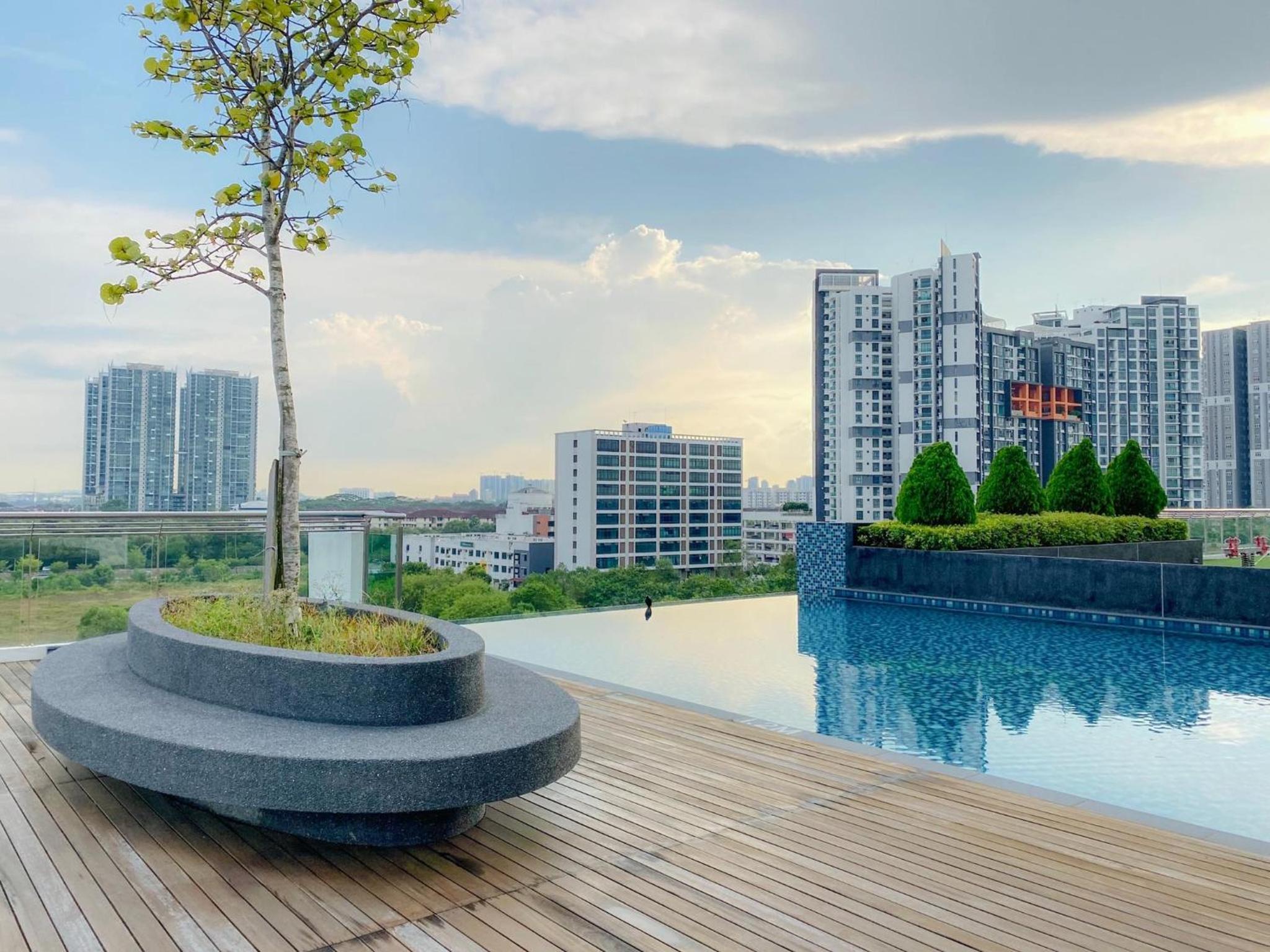 Quiet & Cosy place (River side) Midvalley (5mins!) Marina Residence