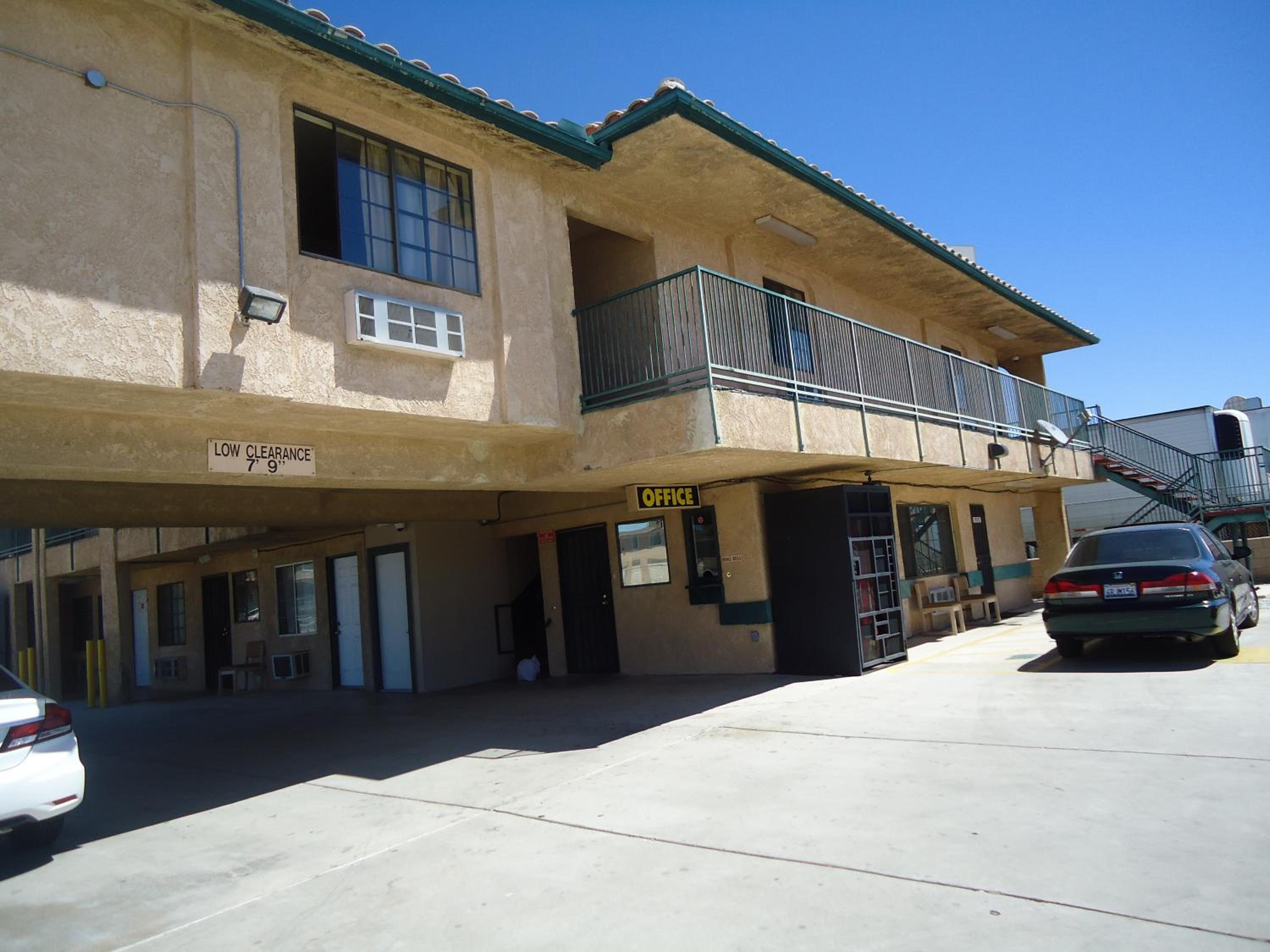 Economy Inn, Billede 12