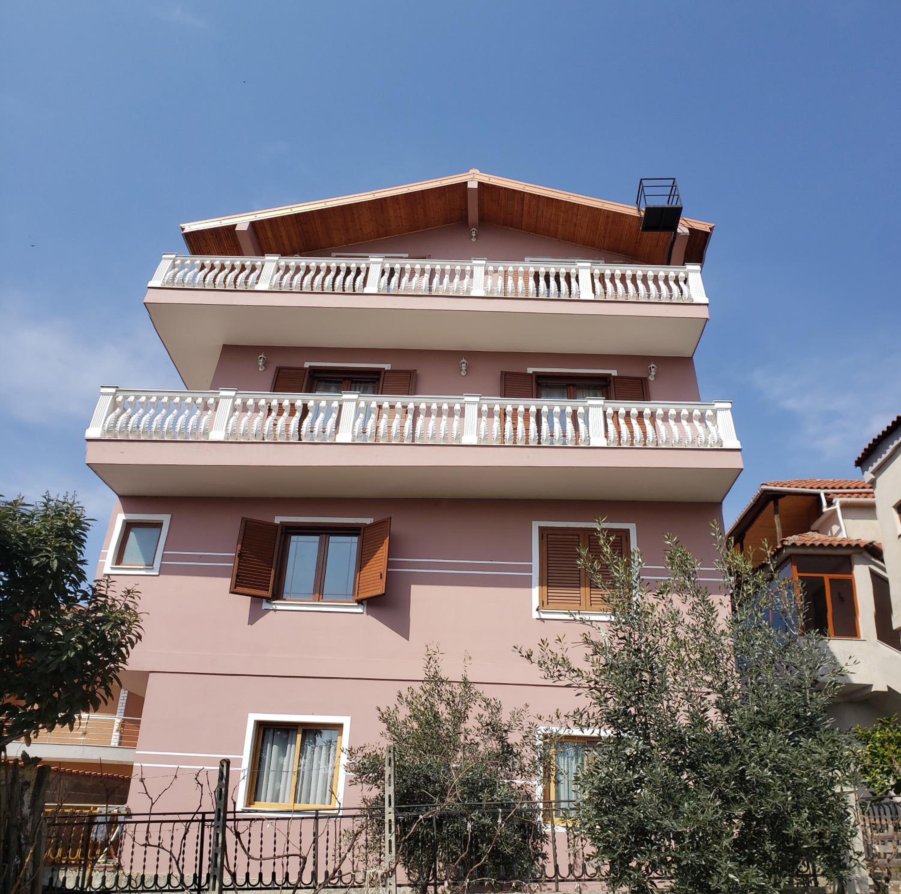 VILLA Dori Ani