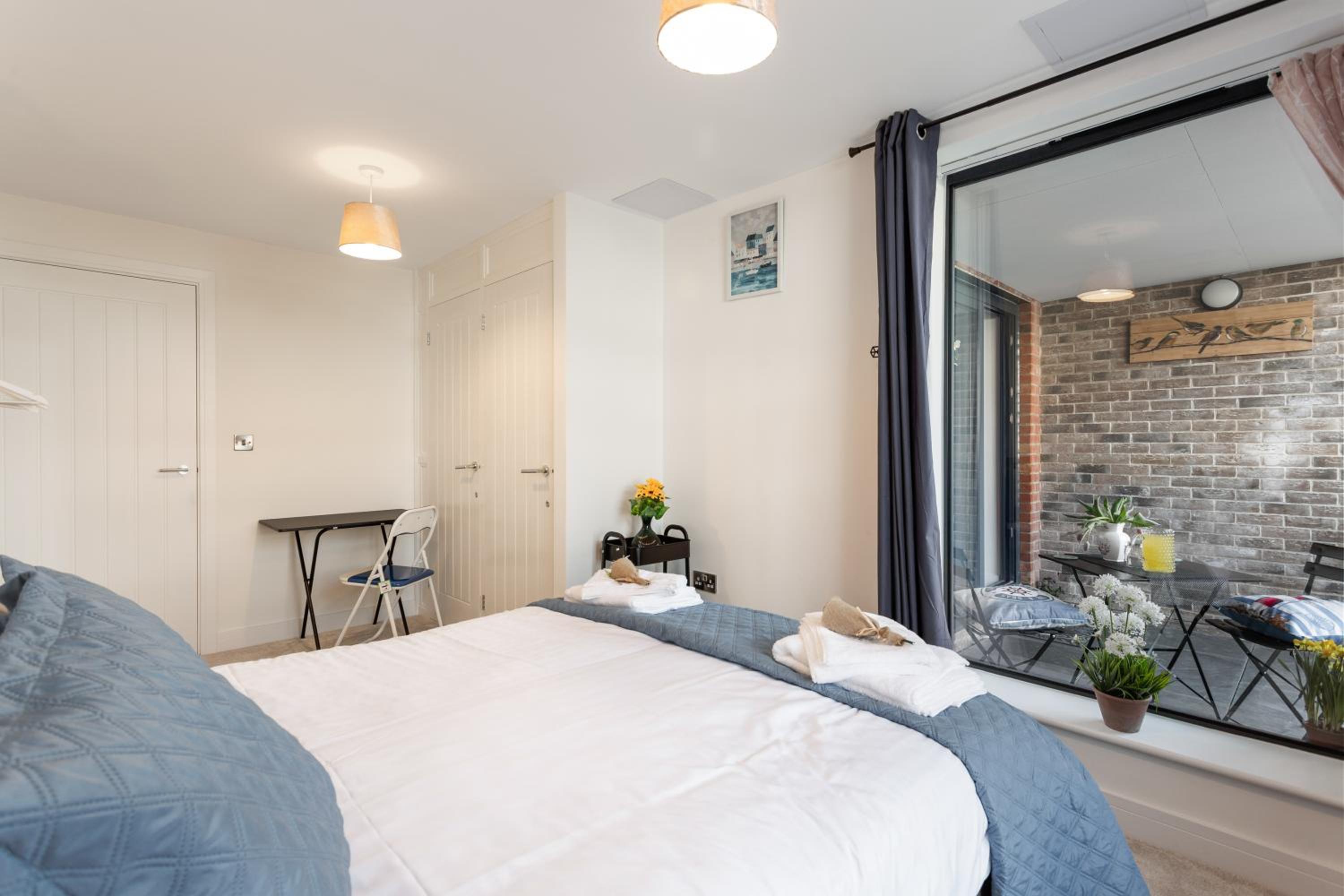 Host & Stay - Farrier William view 5