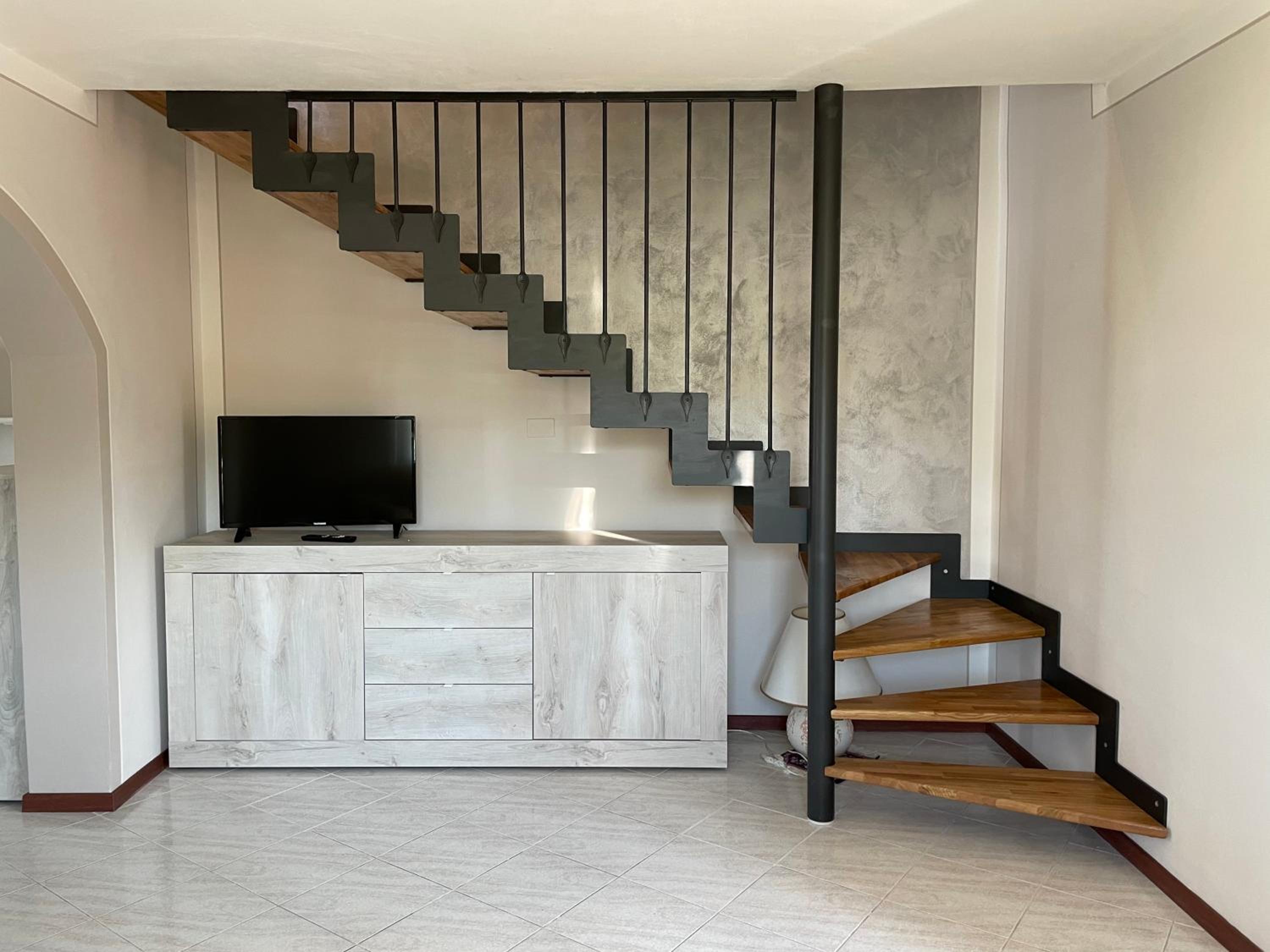 AMAZING CORNER