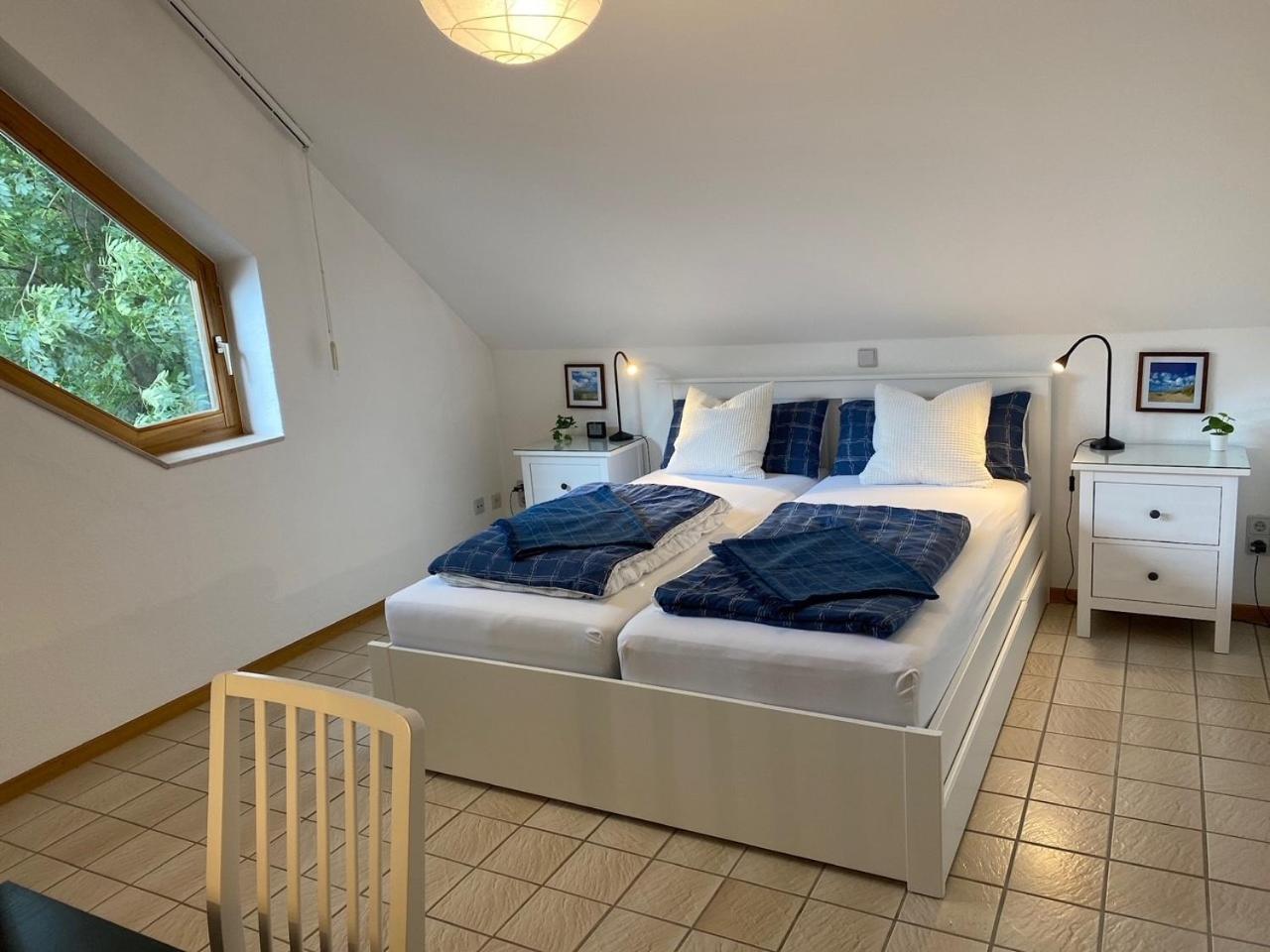Lovely Central Located- Train, Restaurants & Spa view 4