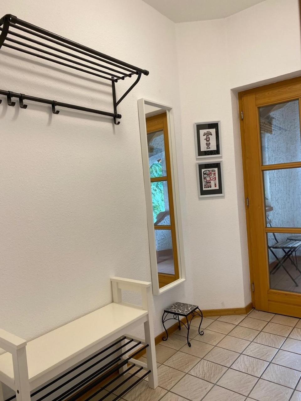 Lovely Central Located- Train, Restaurants & Spa view 5