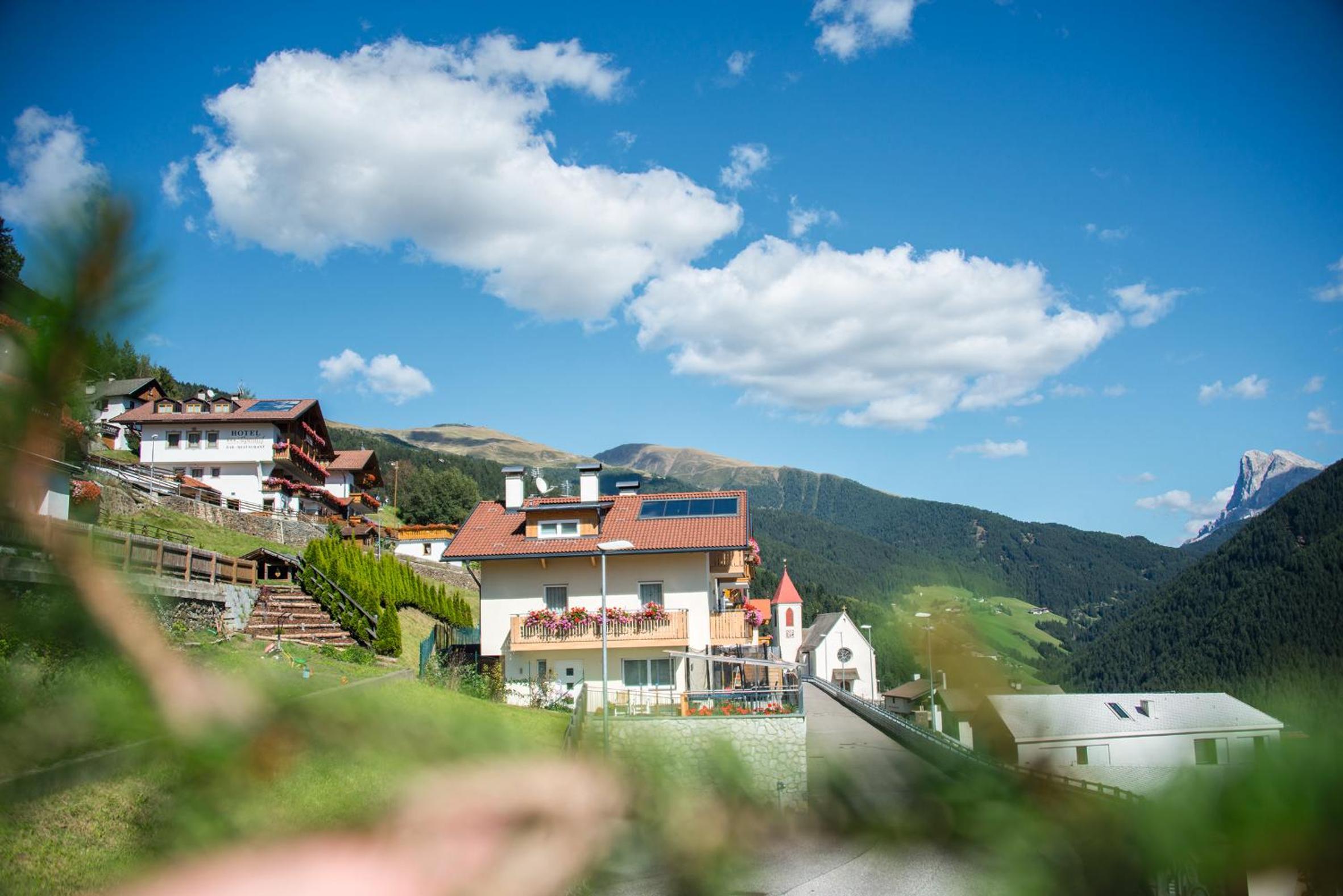 MOUNTAIN RESIDENCE ALPENHOF - company Hotel Alpenhof KG sas der Gasser Renate