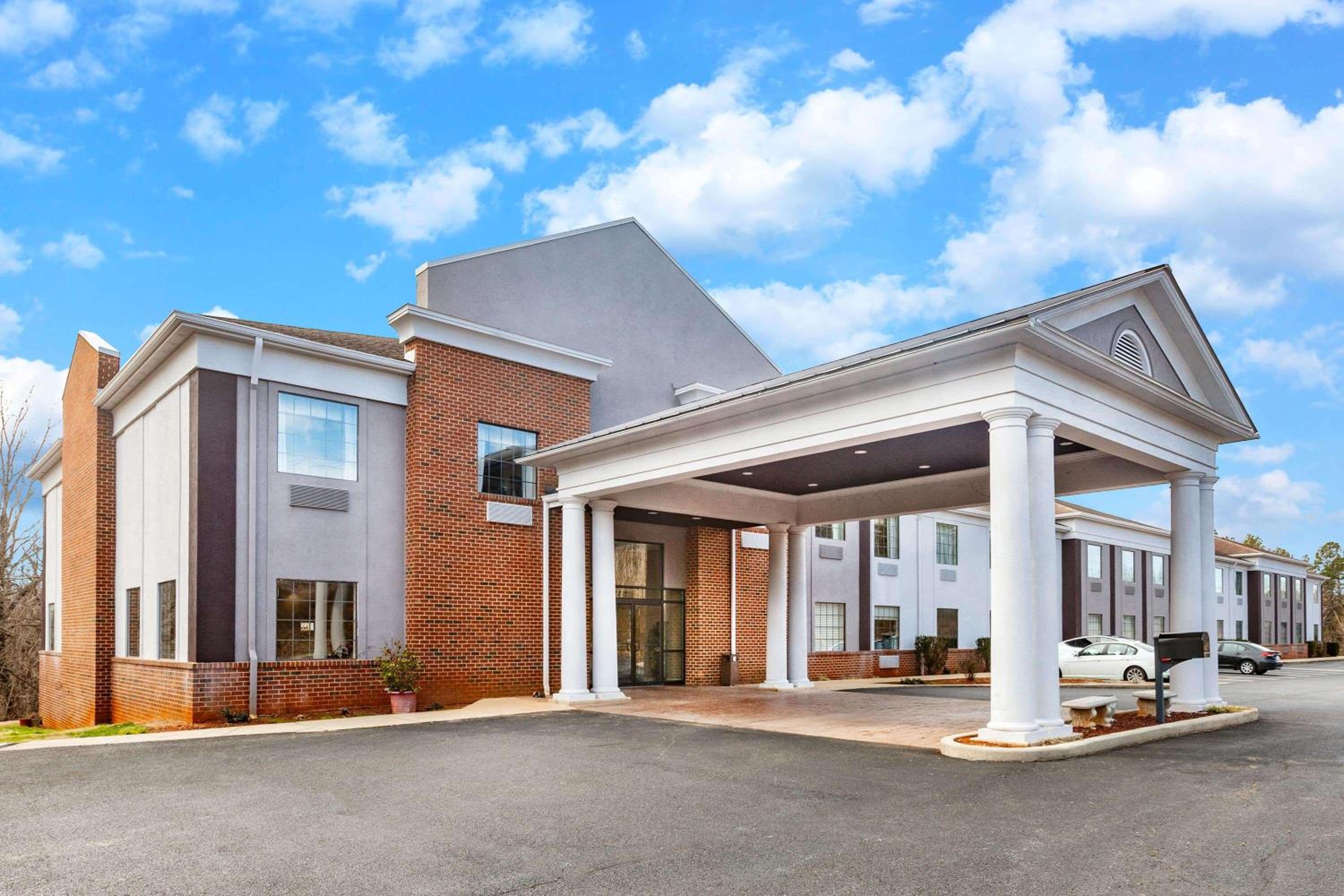 Days Inn by Wyndham Alta Vista view 2