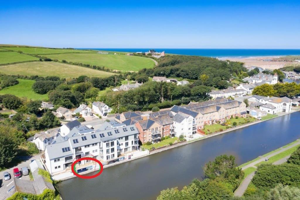 Canalside Bude view 3