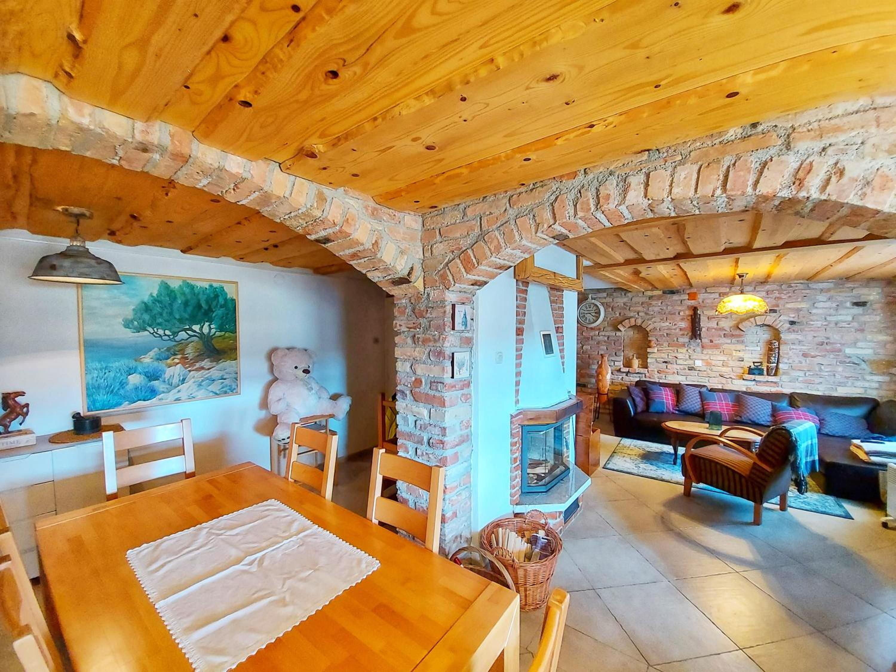 Peter's Pine Cottage en Korenica