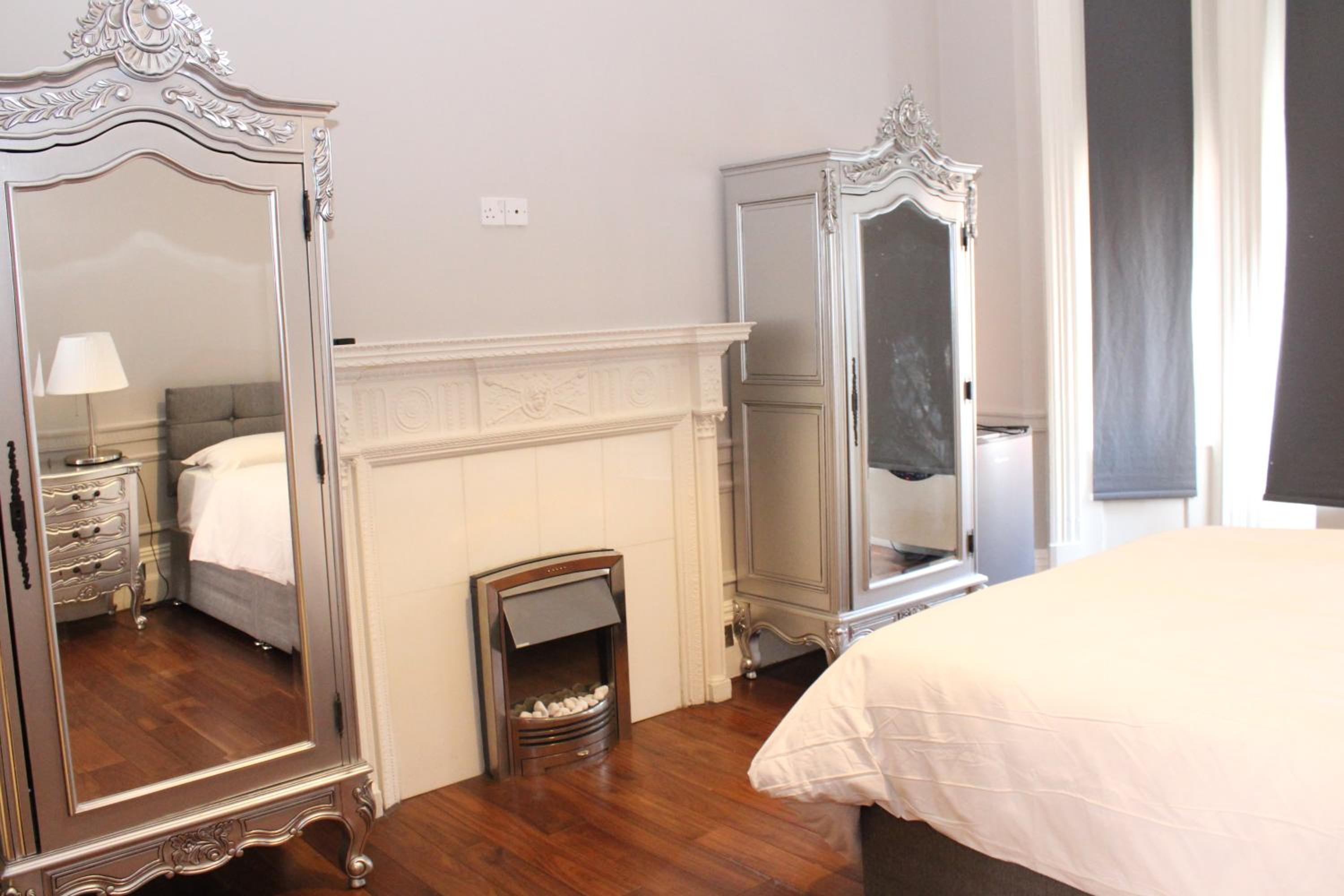 Sloane Square Apartments