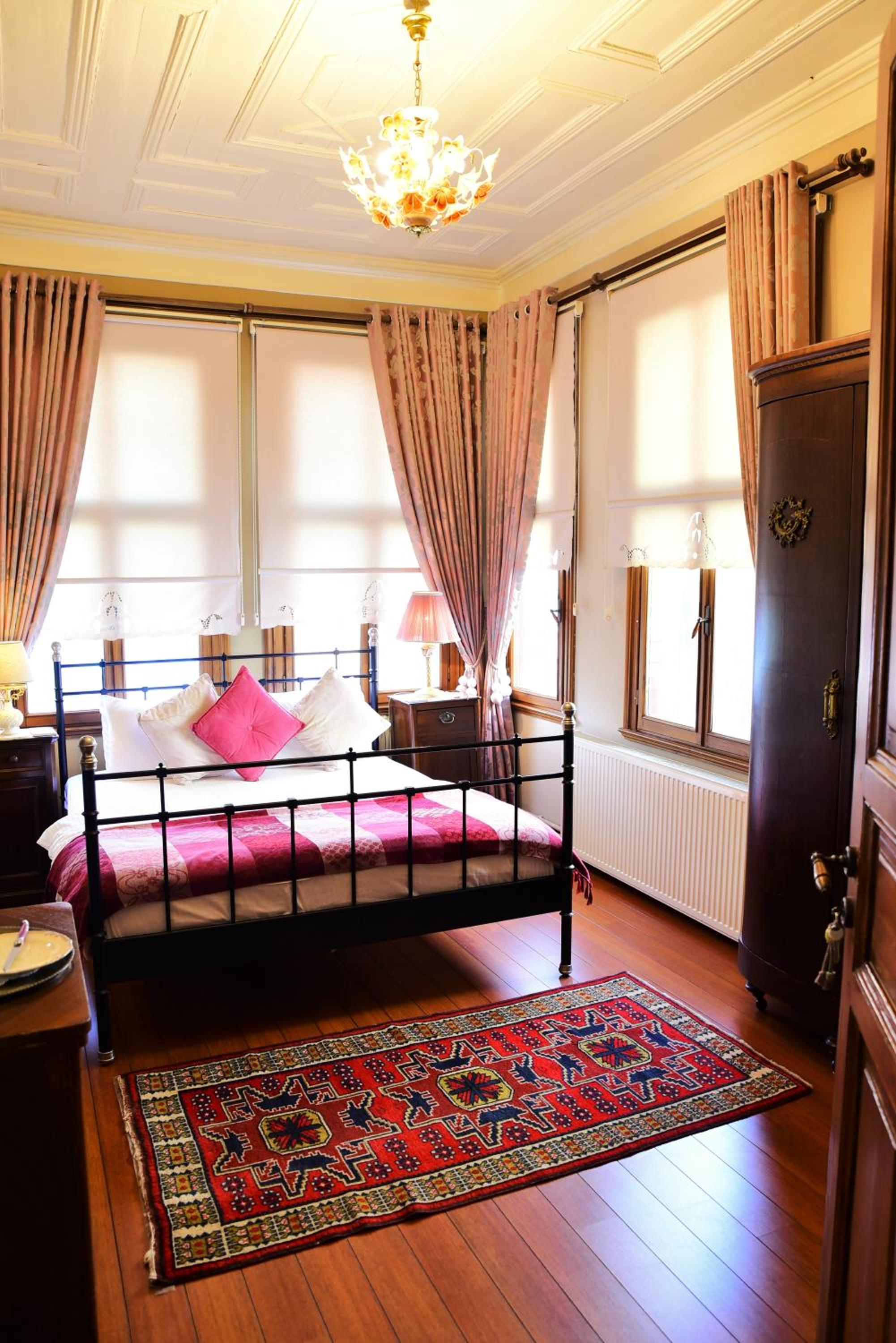 Ottoman Suites by Sera House
