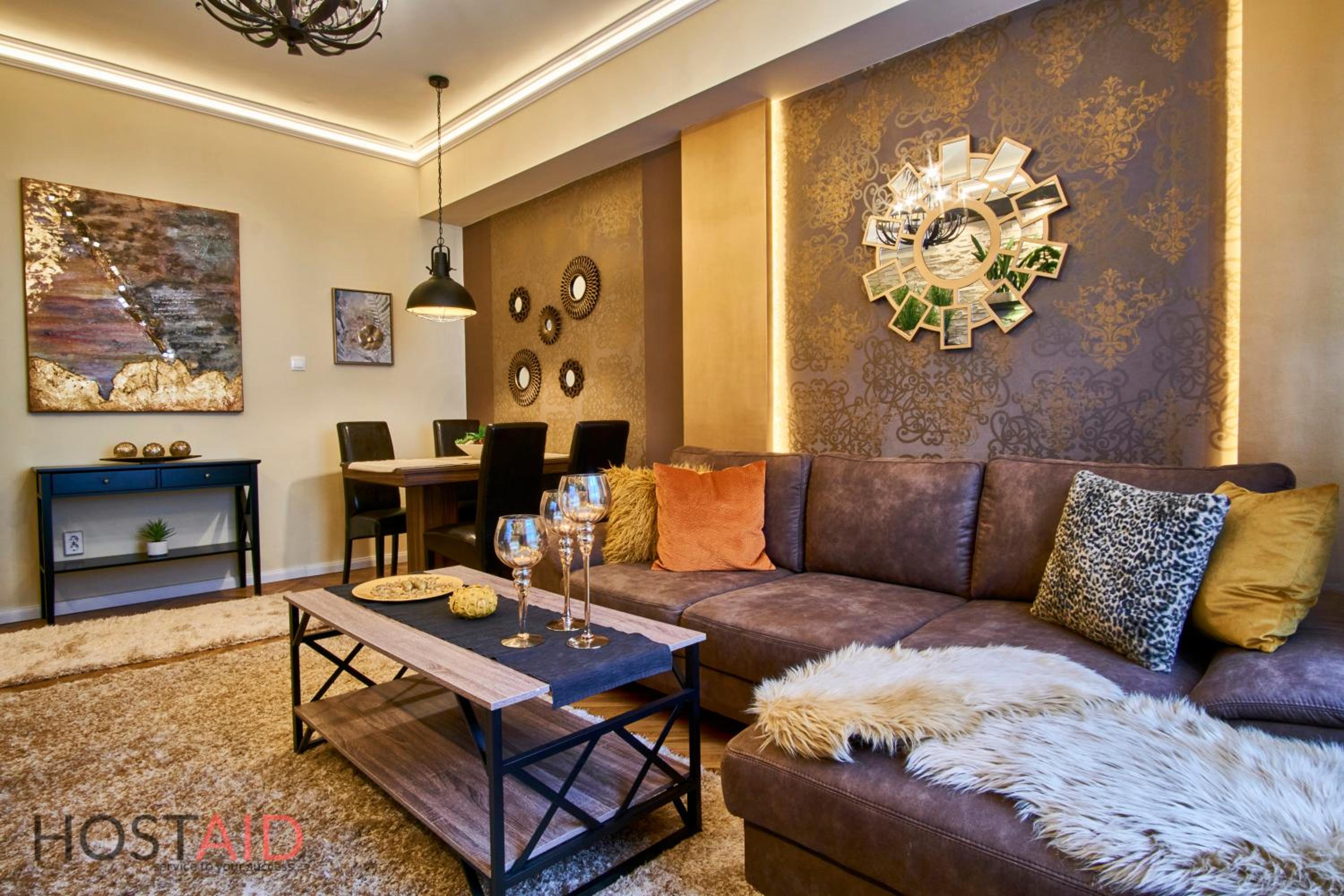 R7 Design Apartment - hostAID