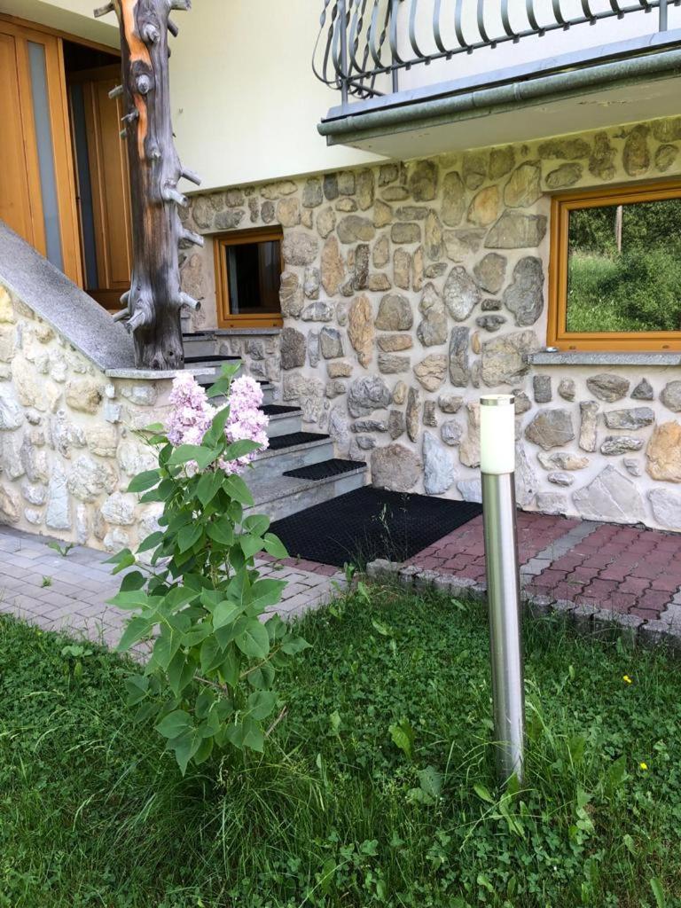Photo 33