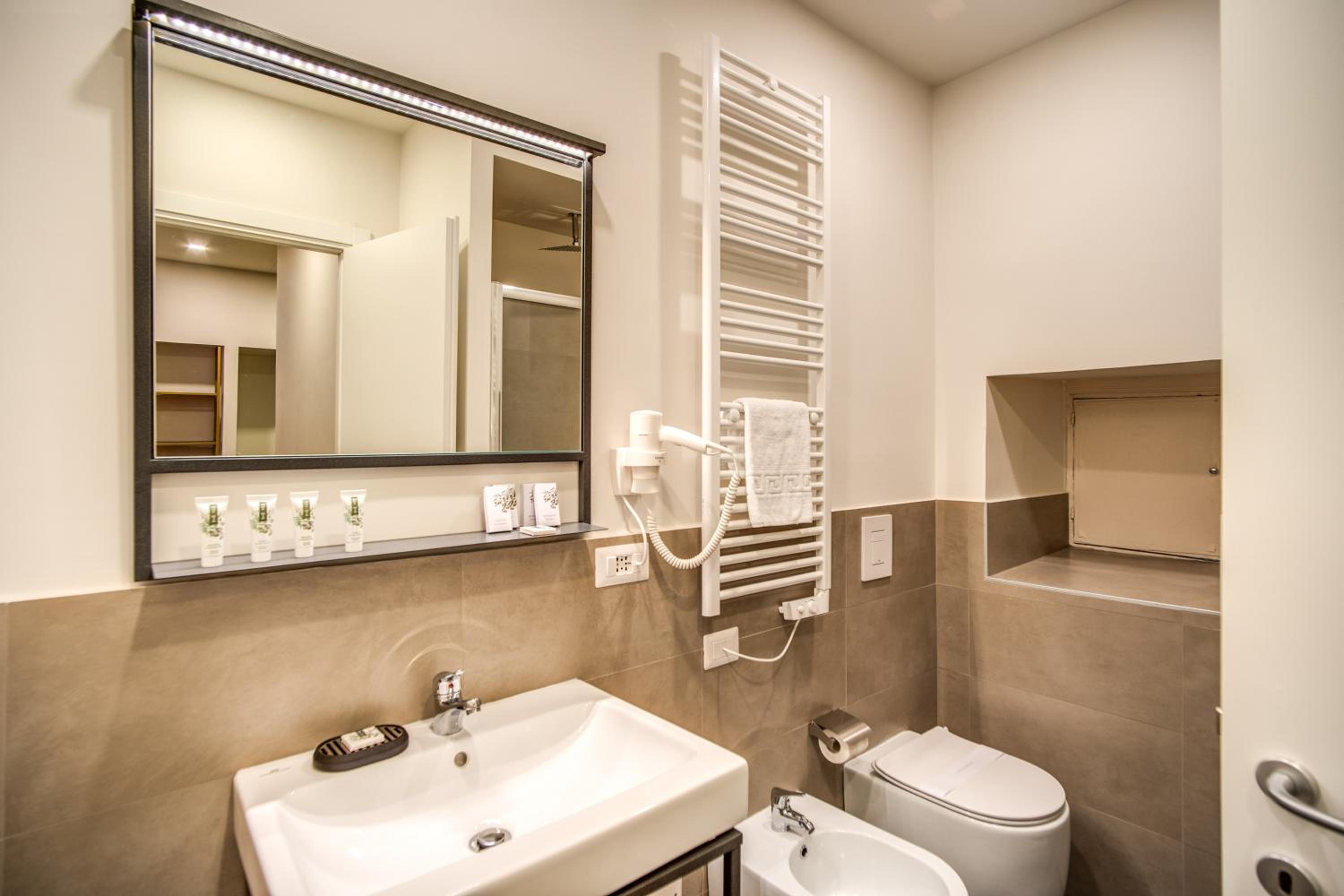 Capranica Private Suites