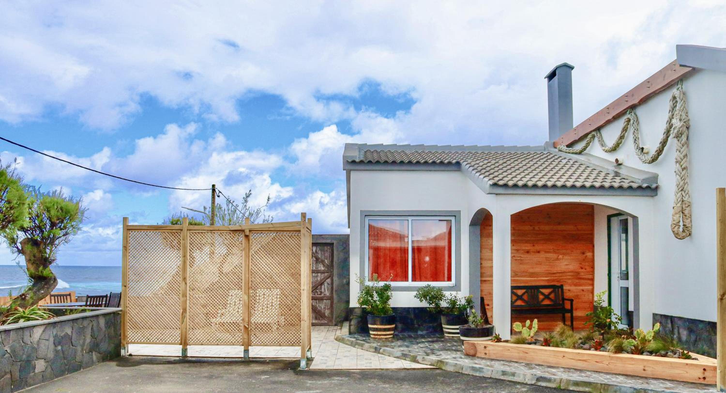 Hotel Sea Roots "Sea Zone" - Image 1