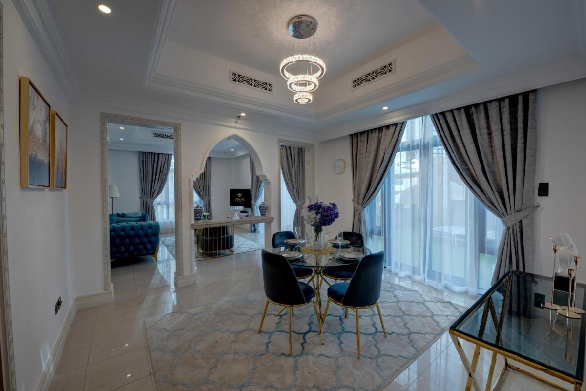 Durrani Homes - Unique Garden Apt at Souk Al Bahar besides Dubai Mall & Burjkhalifa with private jaccuzi