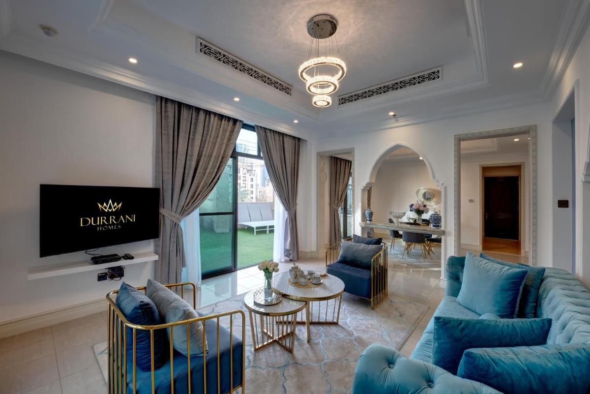 Durrani Homes - Unique Garden Apt at Souk Al Bahar besides Dubai Mall & Burjkhalifa with private jaccuzi