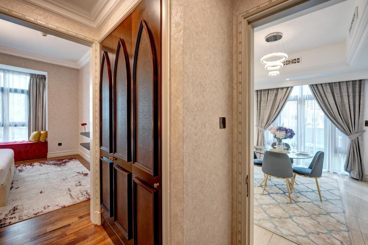 Durrani Homes - Unique Garden Apt at Souk Al Bahar besides Dubai Mall & Burjkhalifa with private jaccuzi
