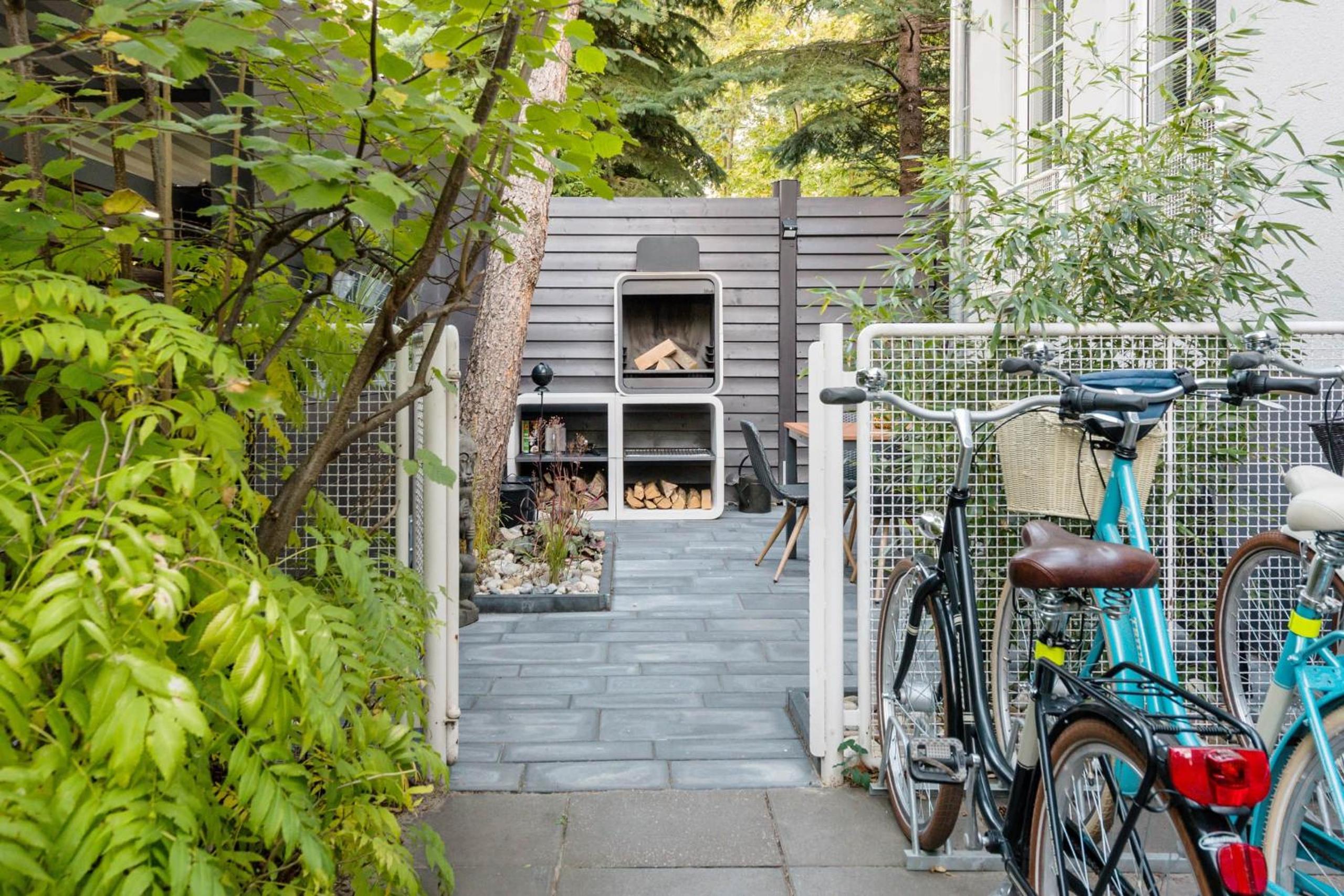 The Berlin Getaway / 80qm in Berlin's Historic Diplomatic Quarter