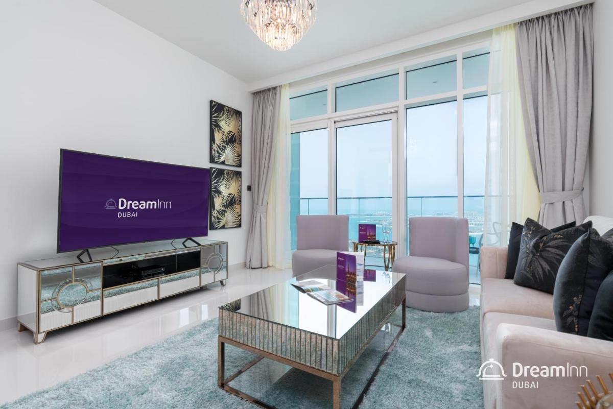 Dream Inn Apartments - Sunrise Bay Beach Front