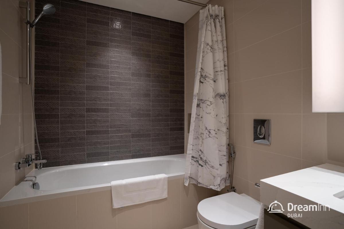 Dream Inn Apartments - Sunrise Bay Beach Front