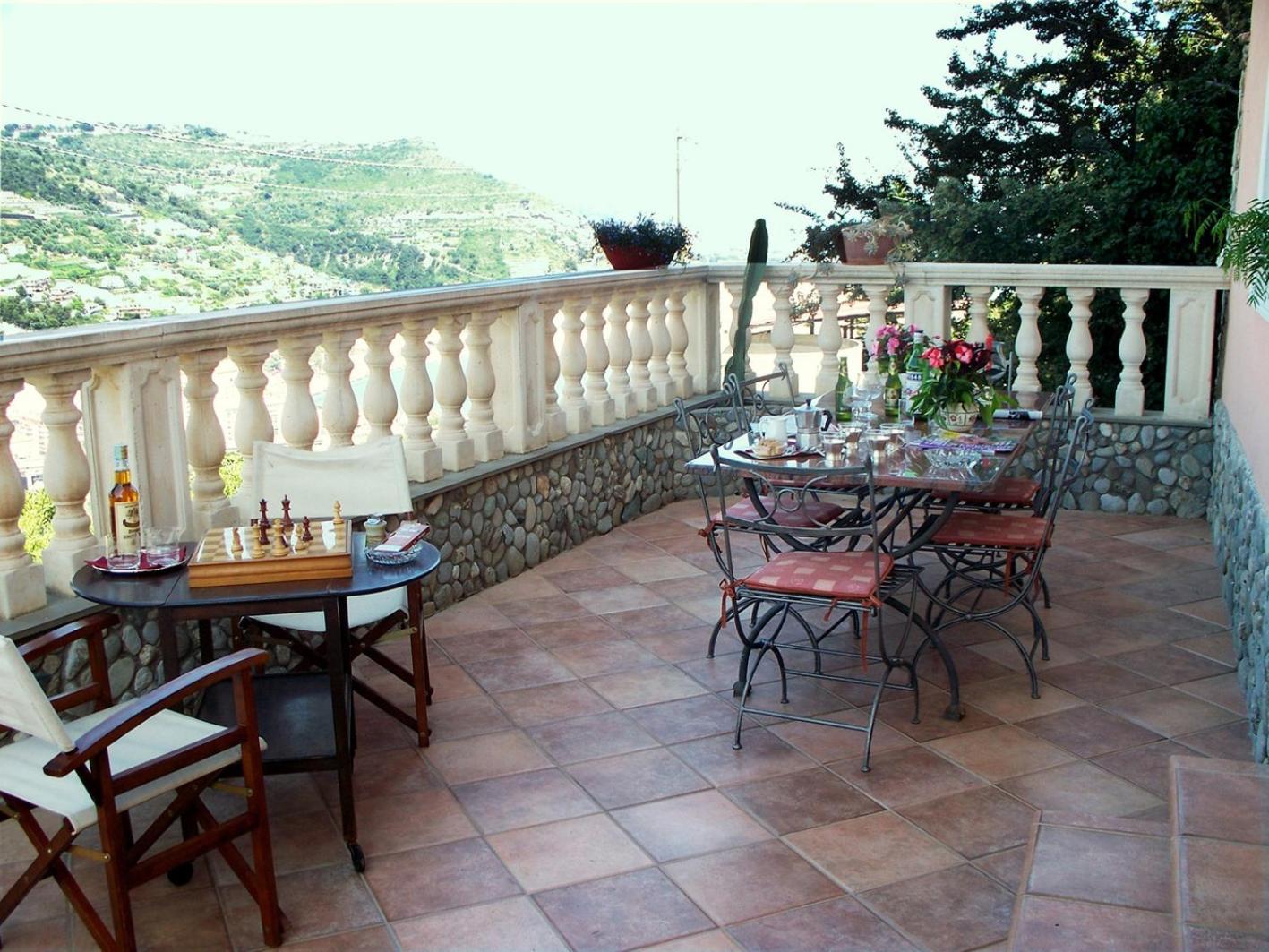 La tana del tasso Ventimiglia view 2
