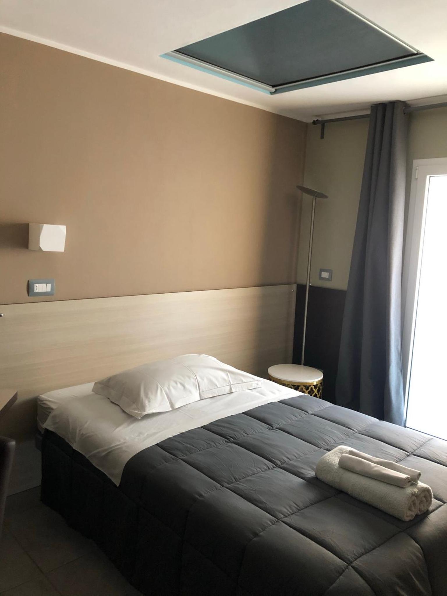 Villa Camilla Milano Easy Rooms Metro 4