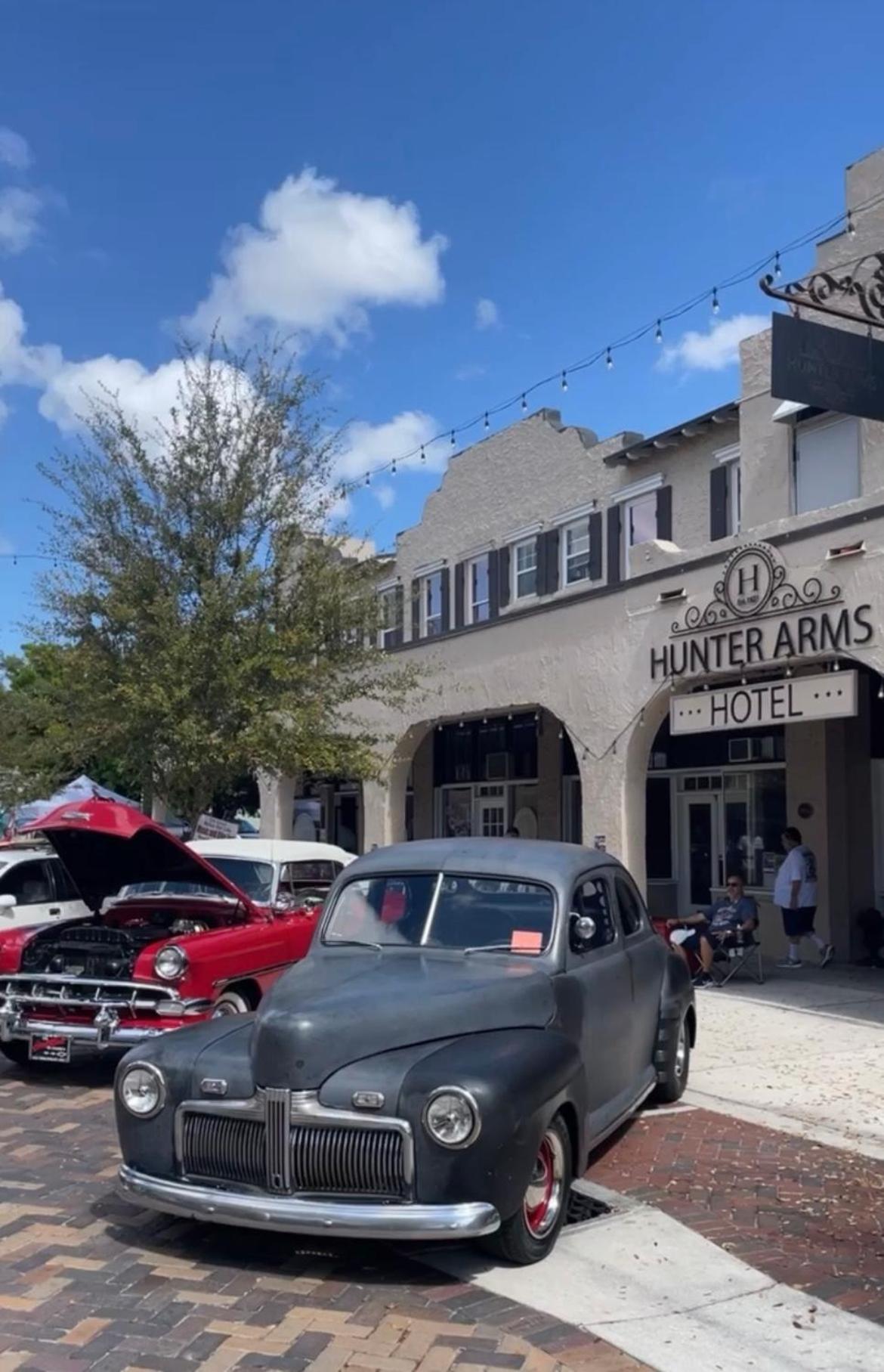 Hunter Arms Hotel