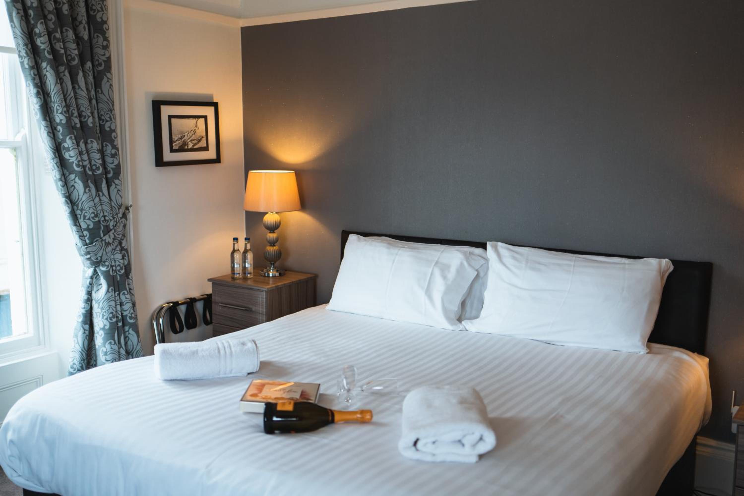 Johnny Dough's Conwy with Rooms