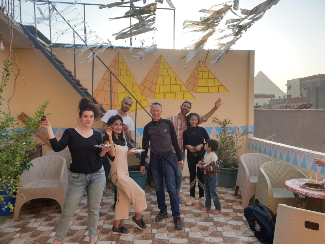 Jana Pyramids view inn