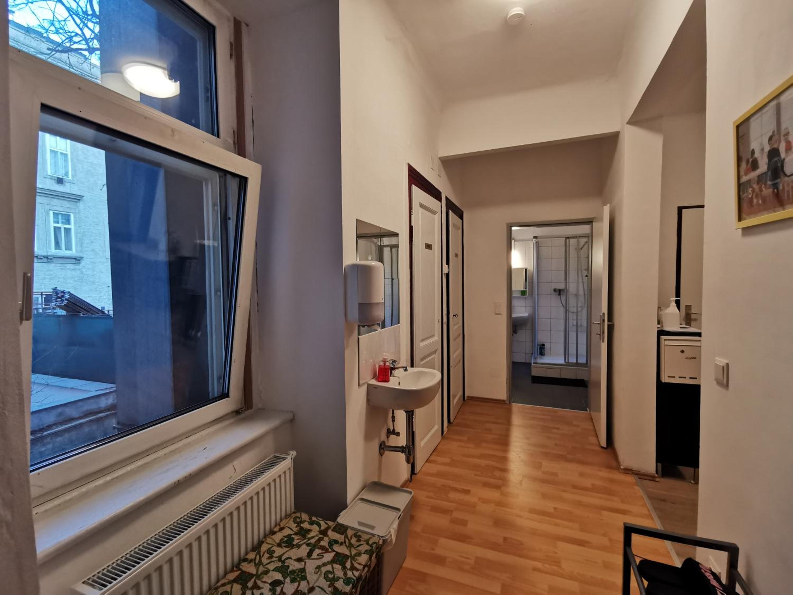 7brunnen Hostel Beds & Rooms