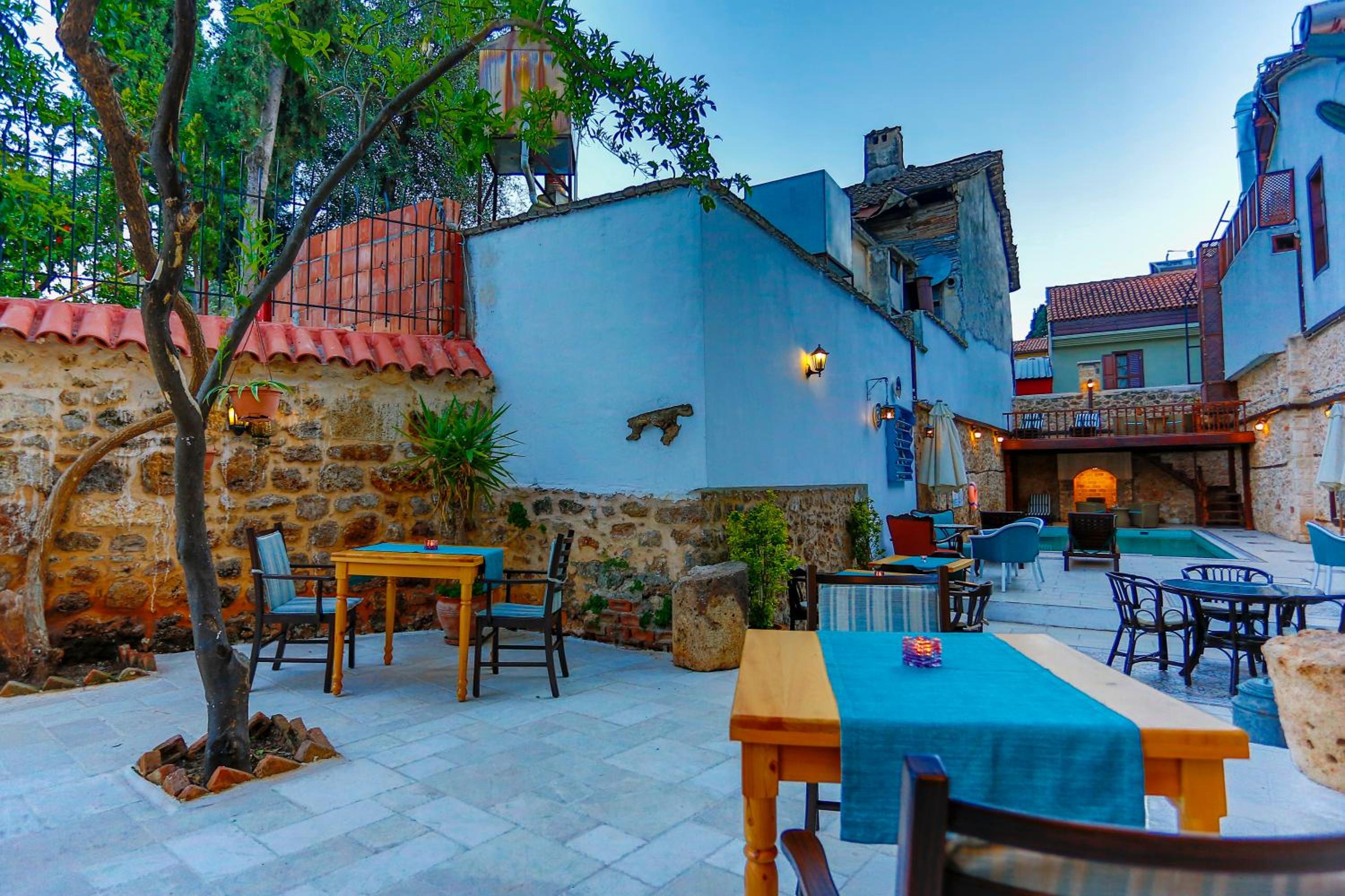 Atelya Art Hotel - Image 10