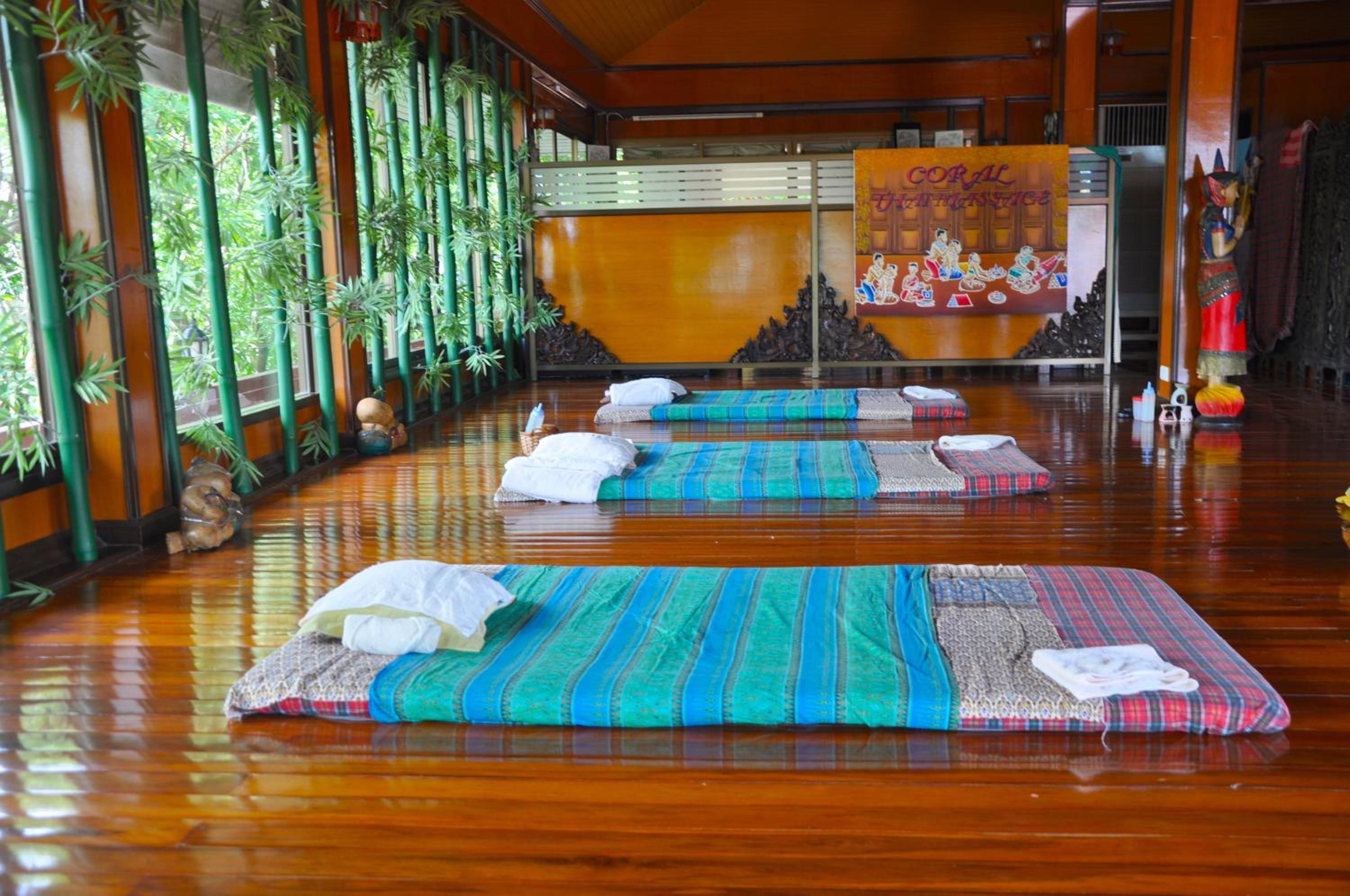 Coral Resort & Bungalows