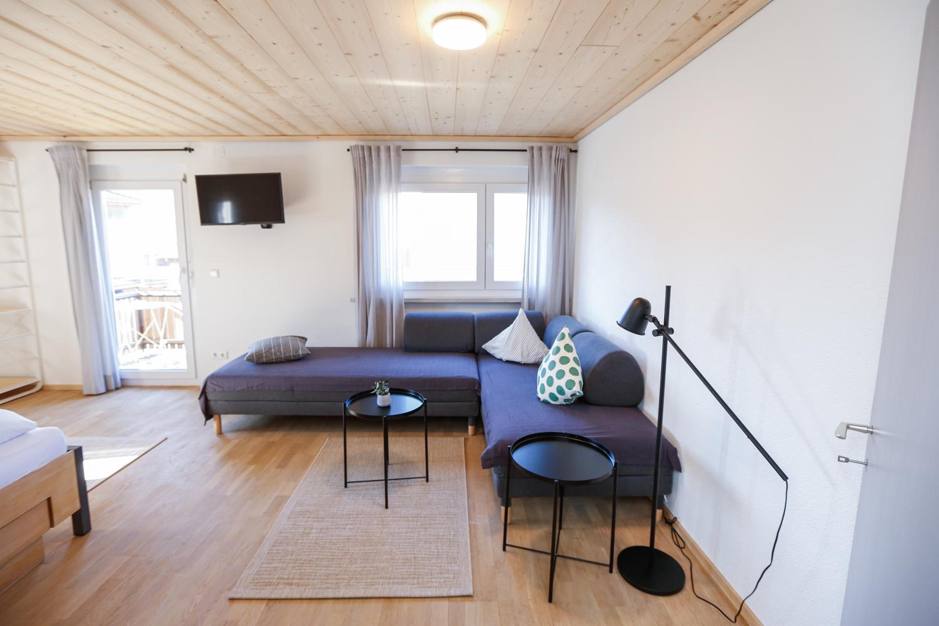 WOHNUNG OBERGESCHOSS mit 3 Schlafzimmer in ruhiger Gegend